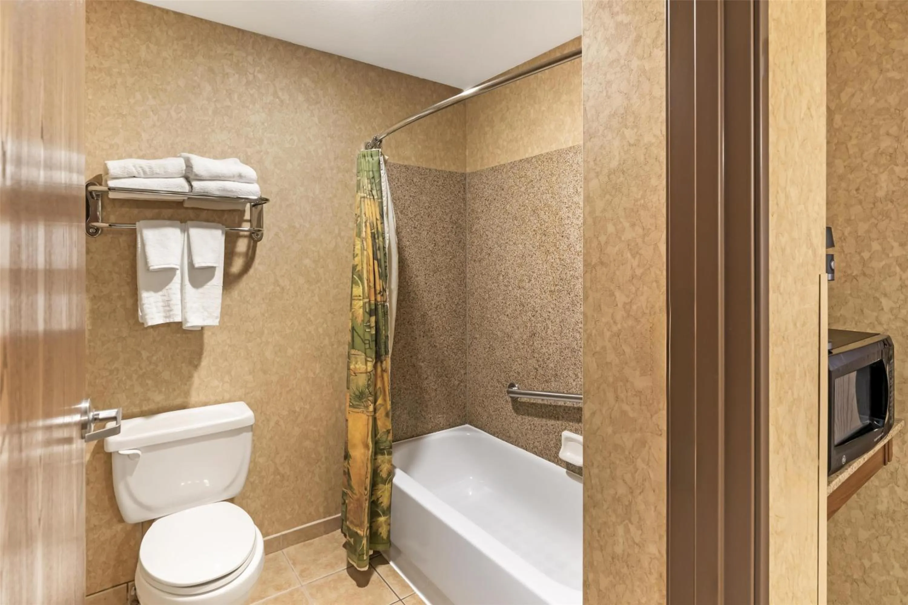 Bathroom in Best Western Plus Kelly Inn and Suites