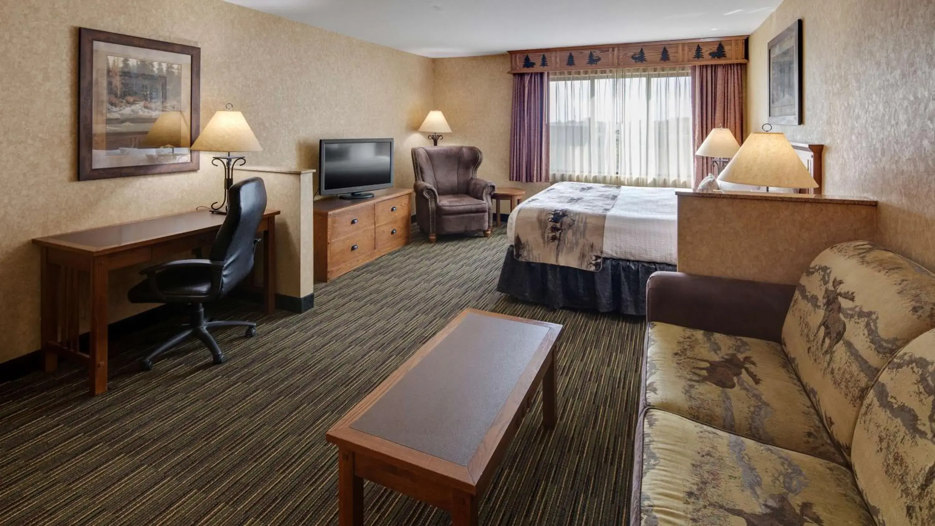 Executive King Room - Non-Smoking in Best Western Plus Kelly Inn and Suites Executive King Room - Non-Smoking in Best Western Plus Kelly Inn and Suites