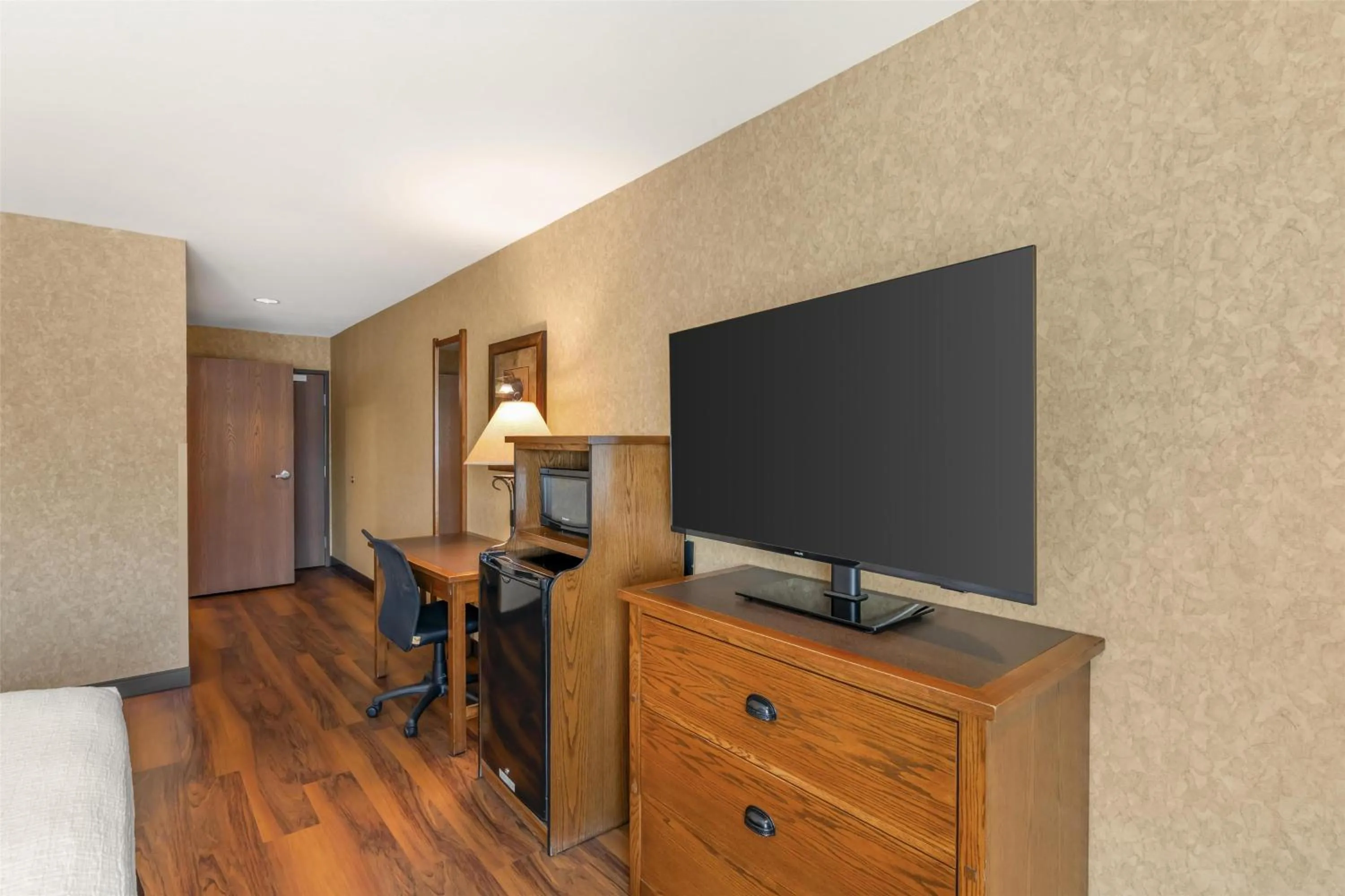 Bedroom in Best Western Plus Kelly Inn and Suites