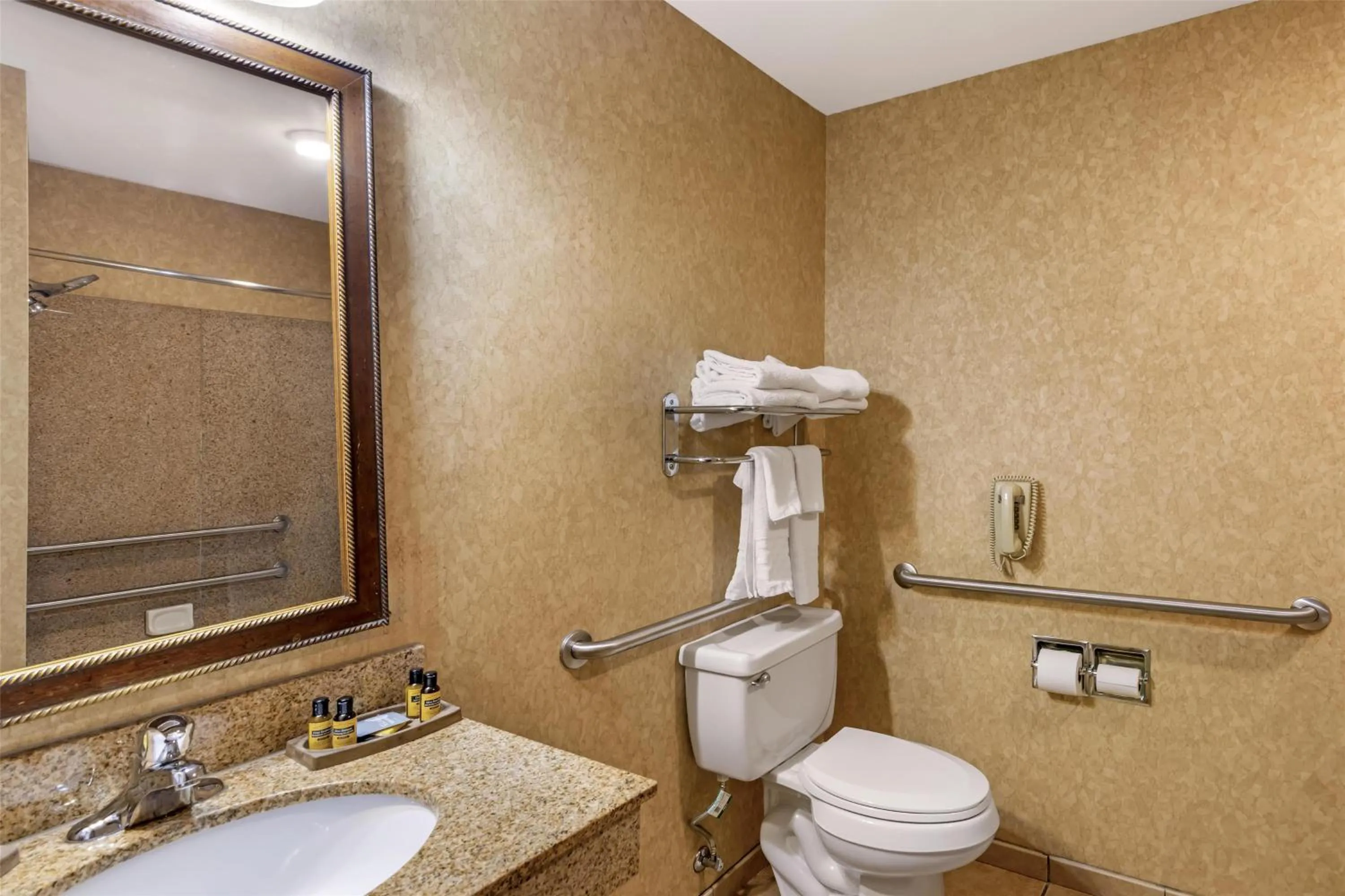 Bathroom in Best Western Plus Kelly Inn and Suites