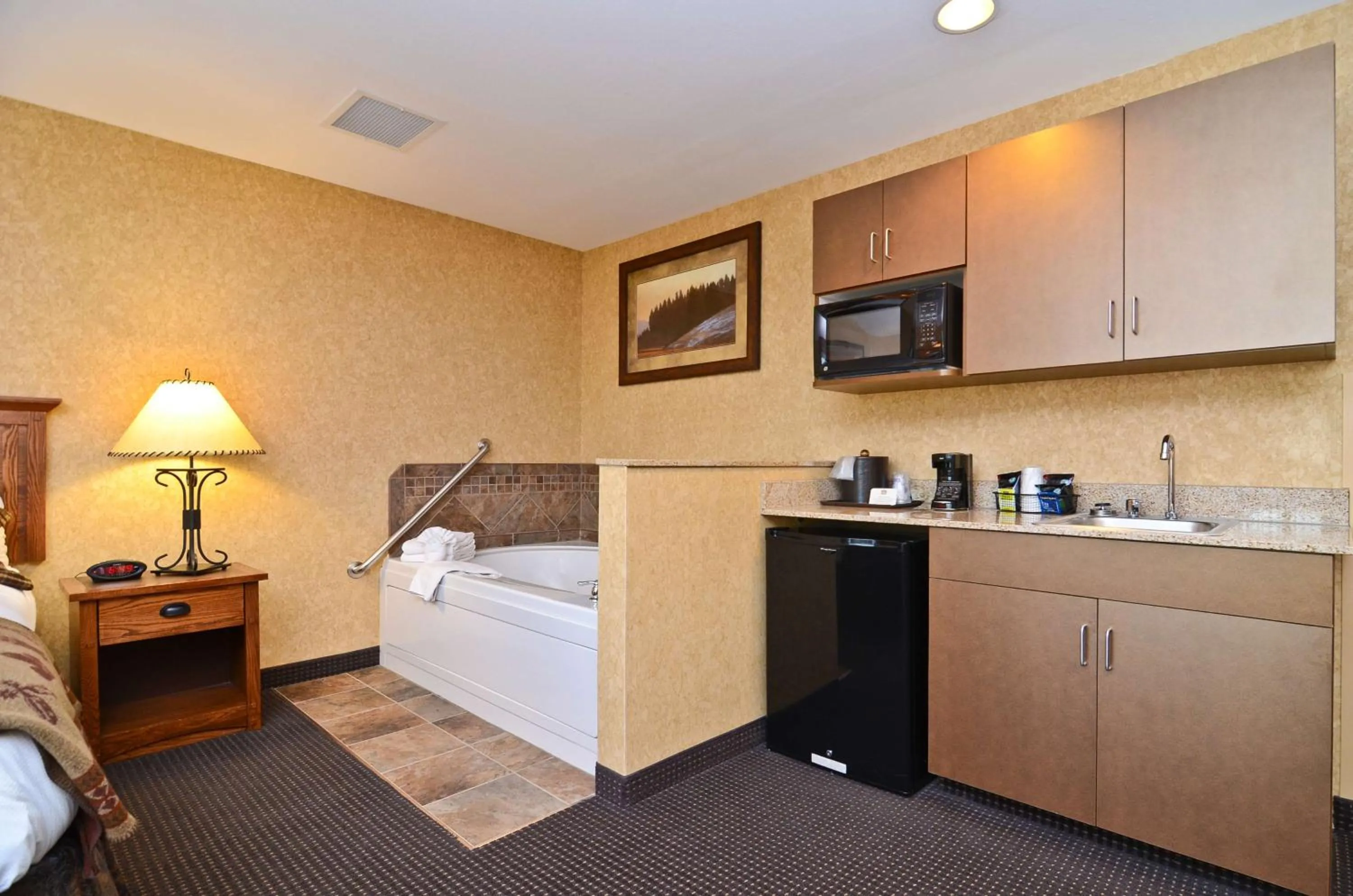 Photo of the whole room, Bed in Best Western Plus Kelly Inn and Suites