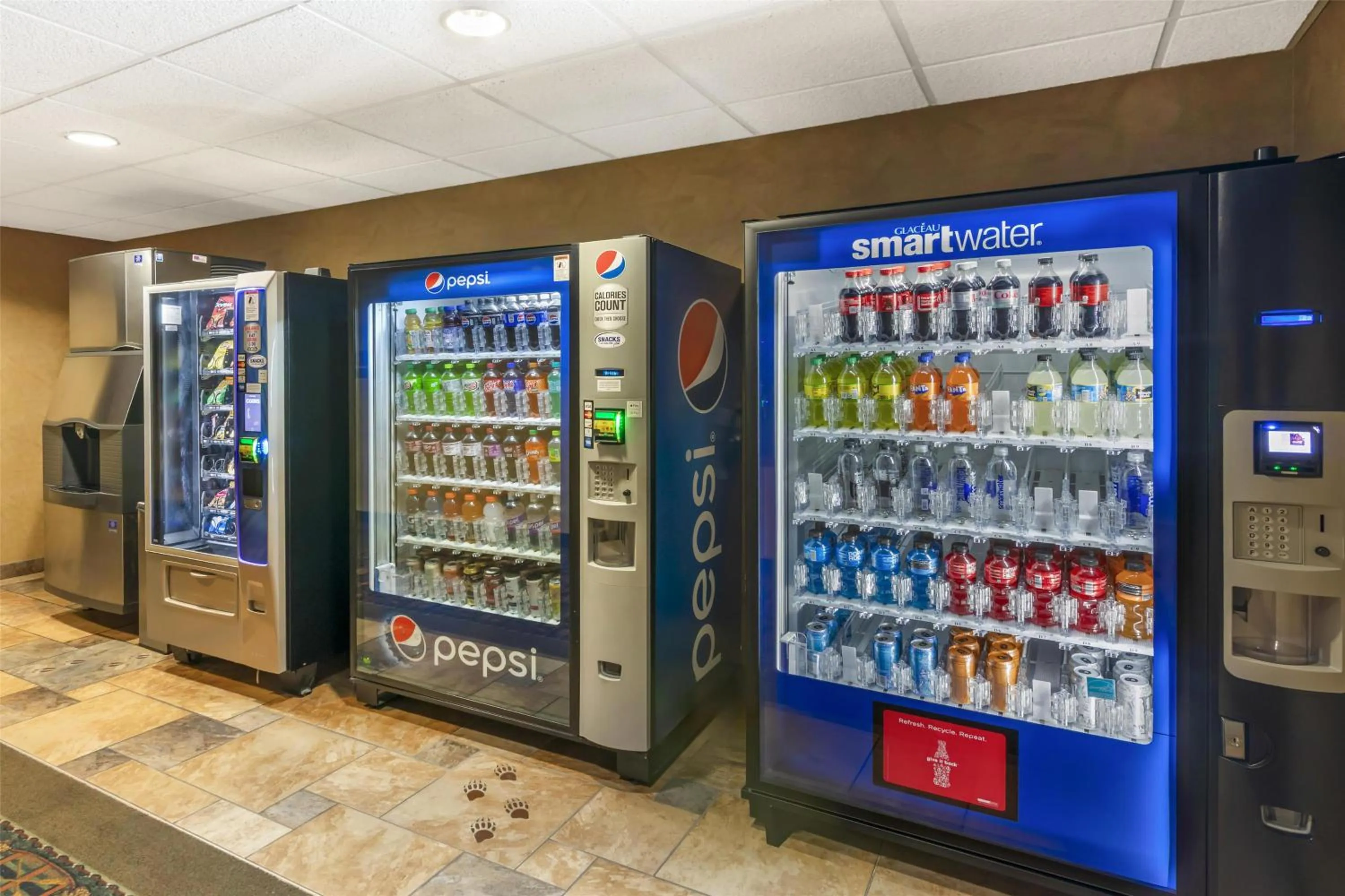 Property building in Best Western Plus Kelly Inn and Suites