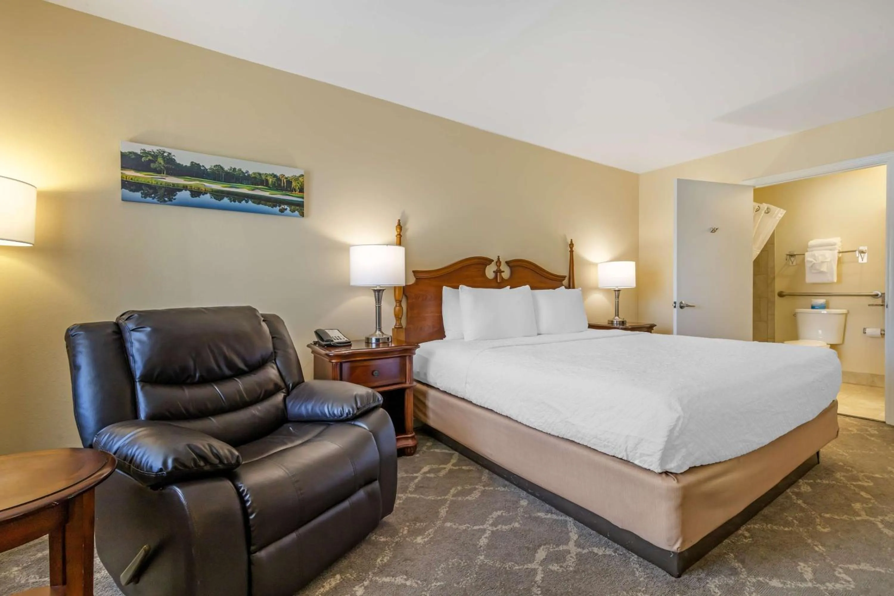 Bedroom, Bed in Best Western PLUS Santee Inn