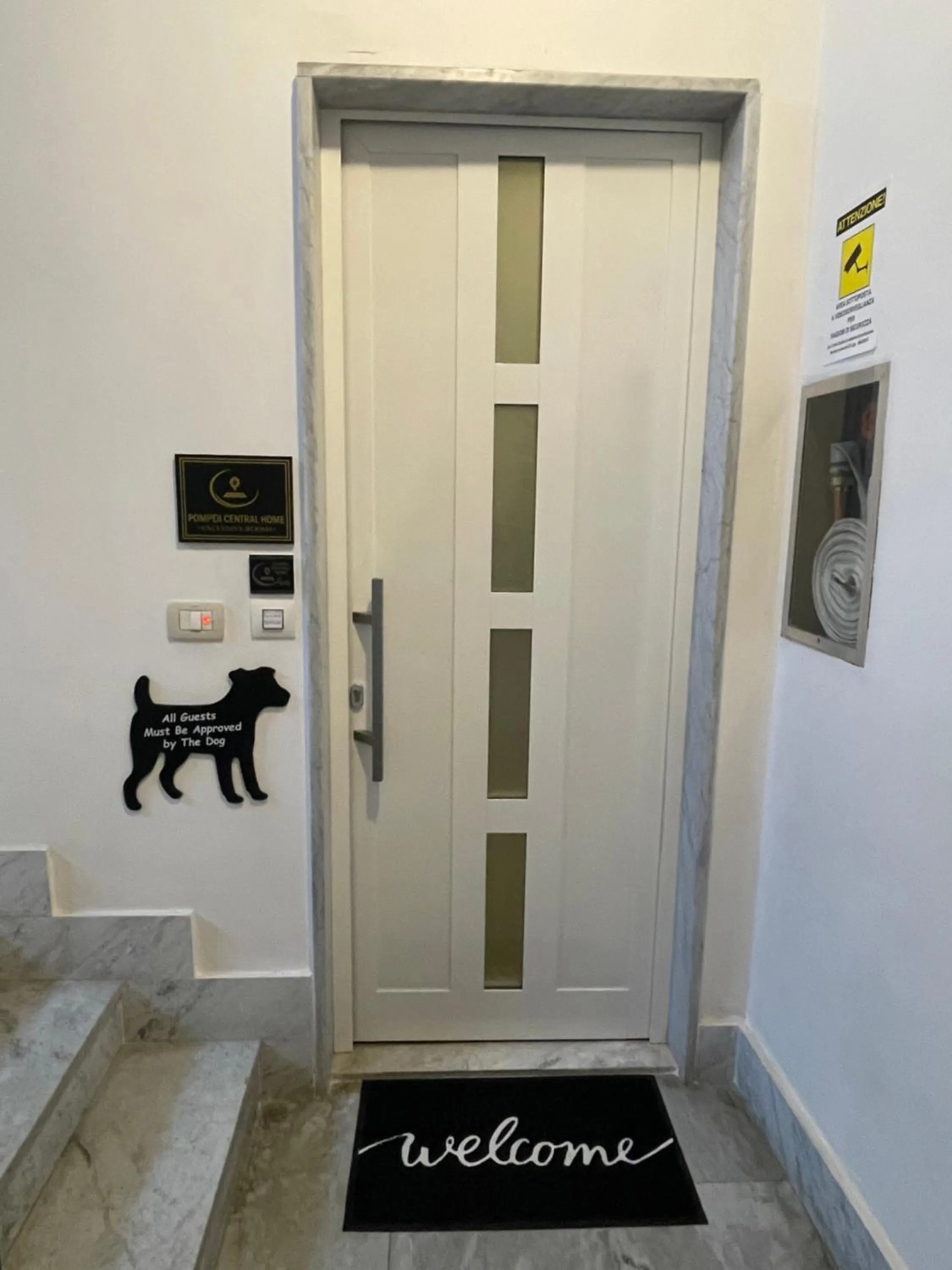 Property building in Pompeii Central Home