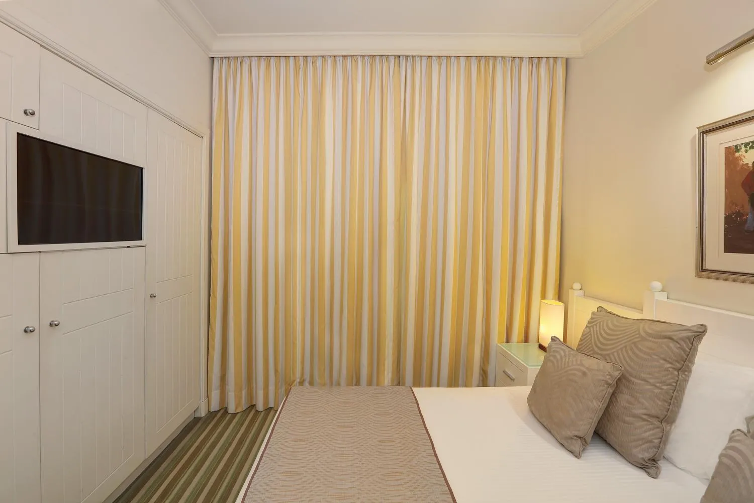 Bed in Le Royal Hotel - Beirut