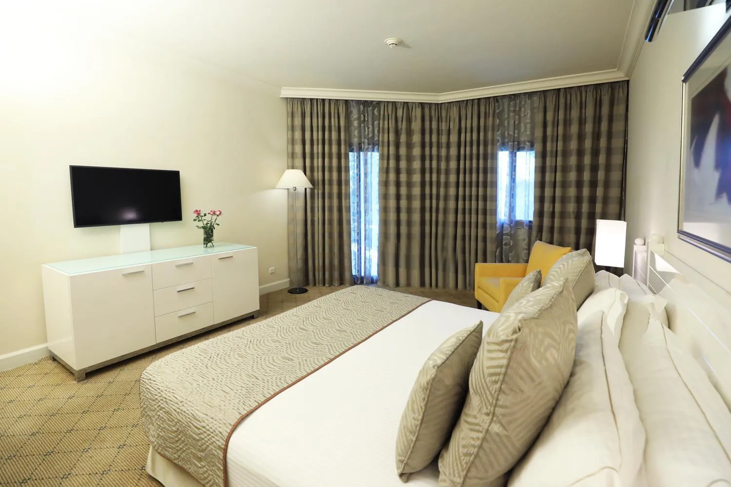 Bed in Le Royal Hotel - Beirut