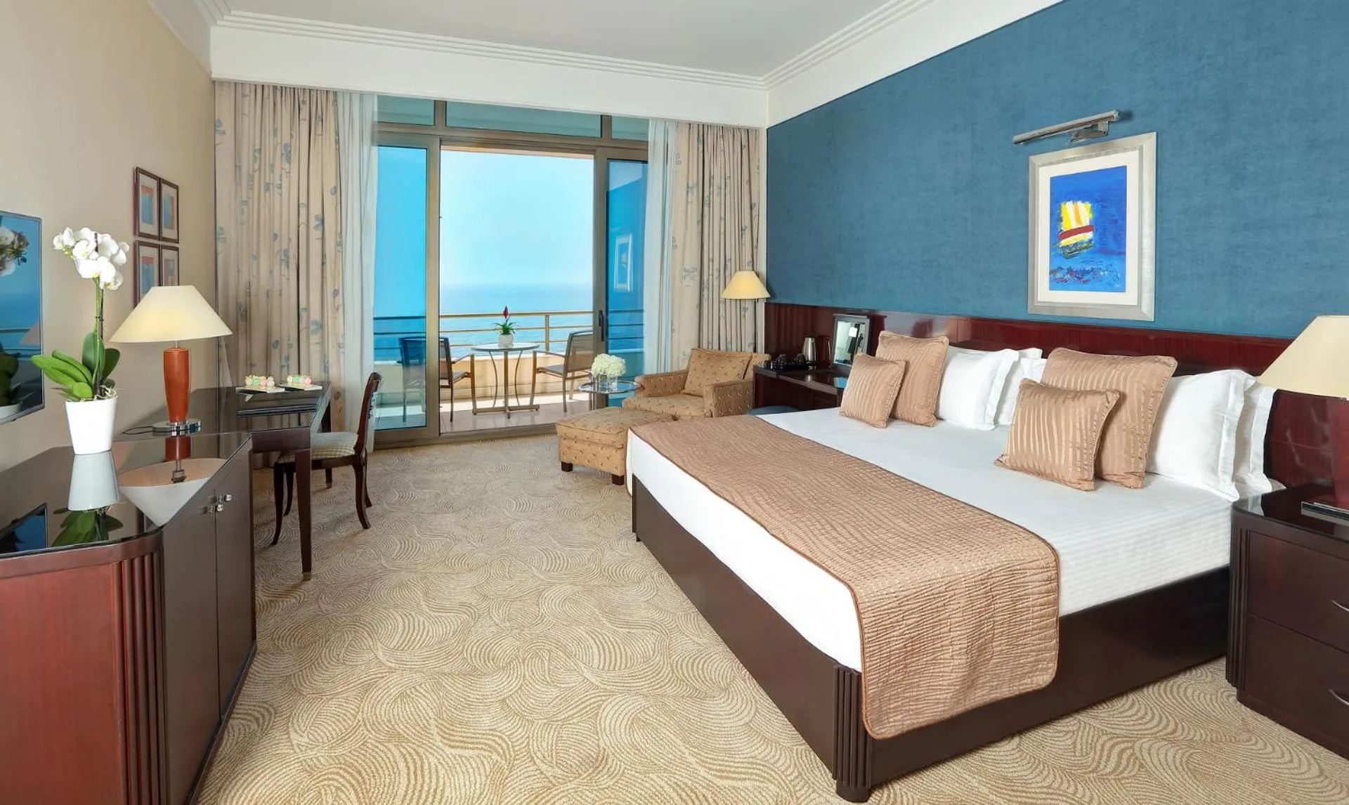 Bedroom, Bed in Le Royal Hotel - Beirut