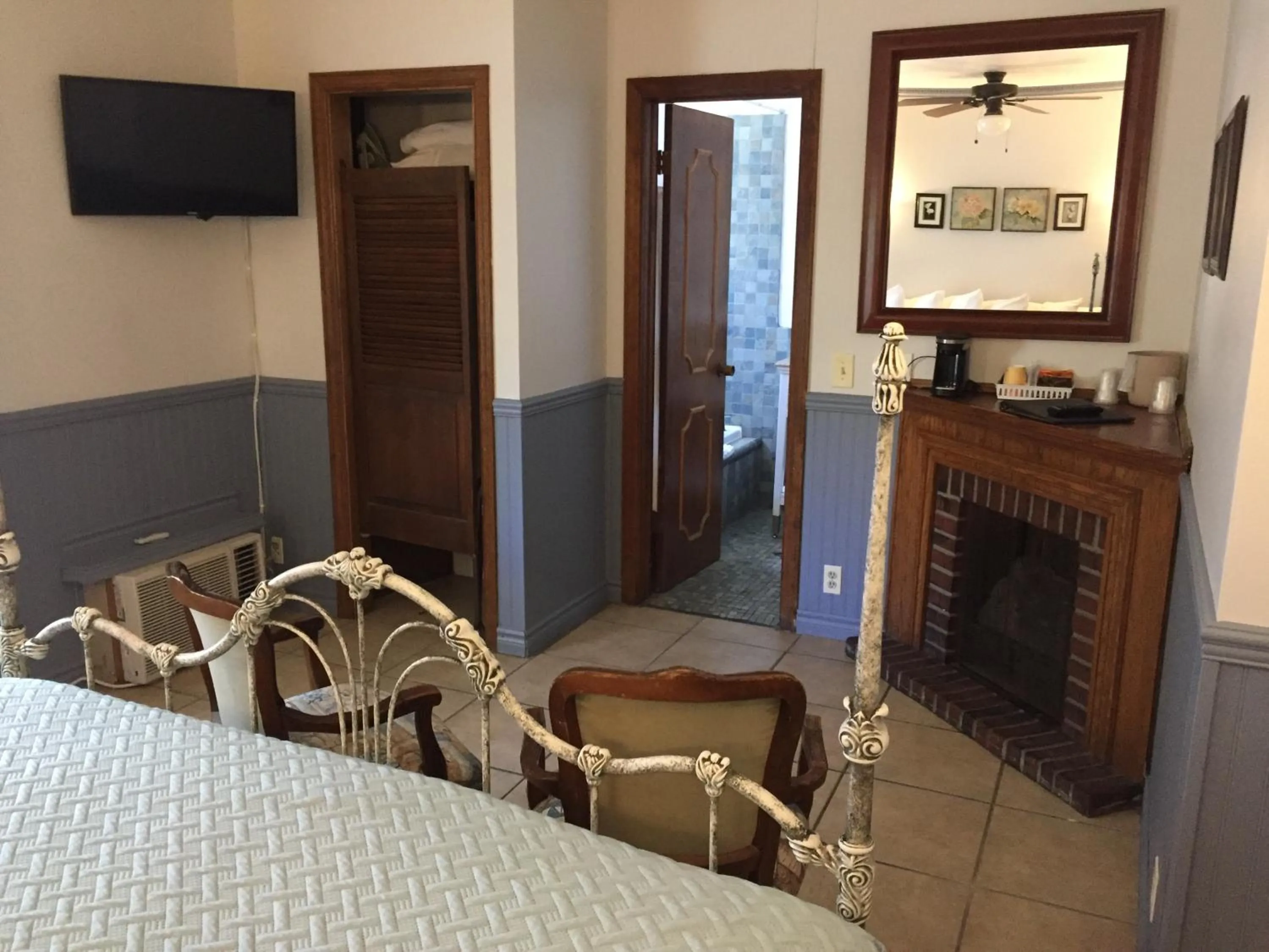 Bedroom in Catalina Island Seacrest Inn