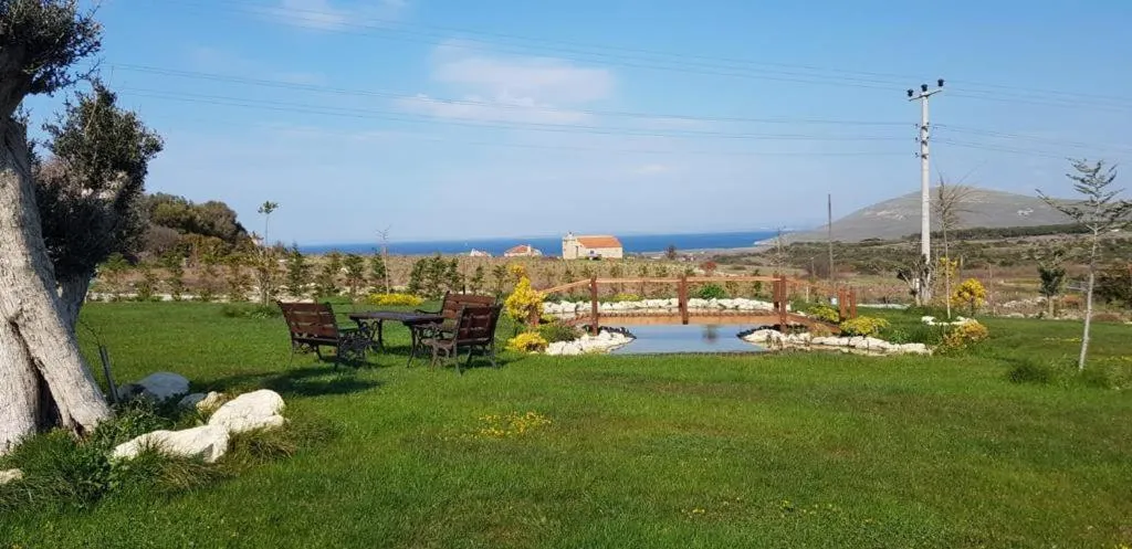 Garden view in Adayel Bagevi & Butik Otel