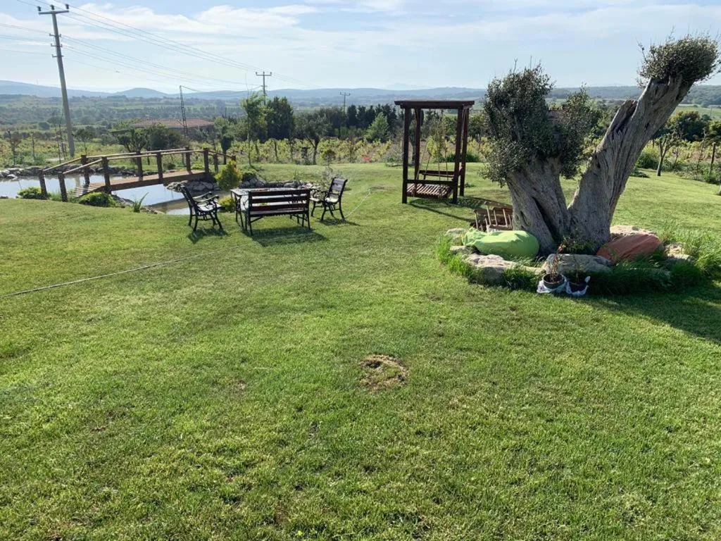 Garden view in Adayel Bagevi & Butik Otel