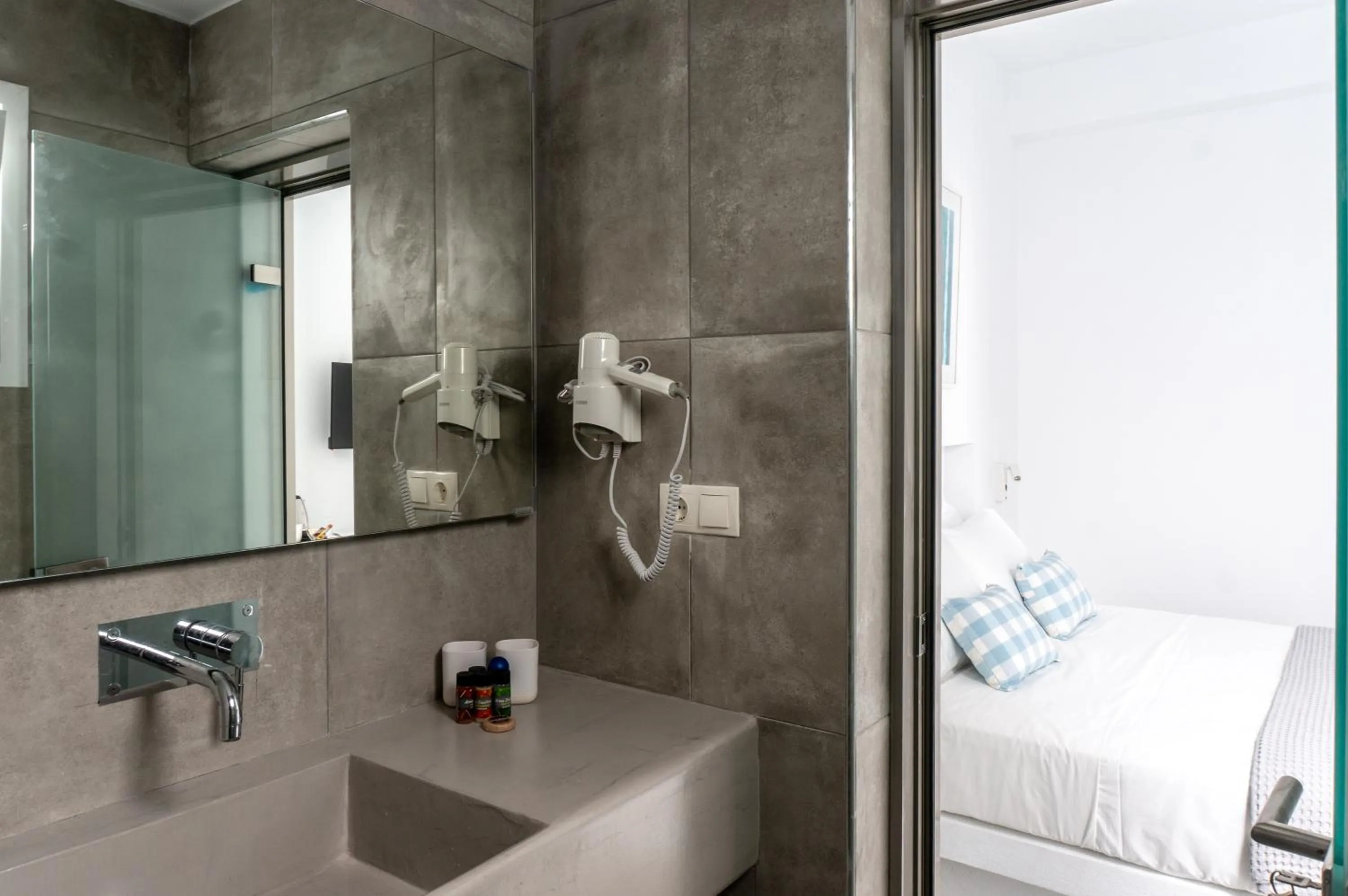 Bathroom in Pelican Paros