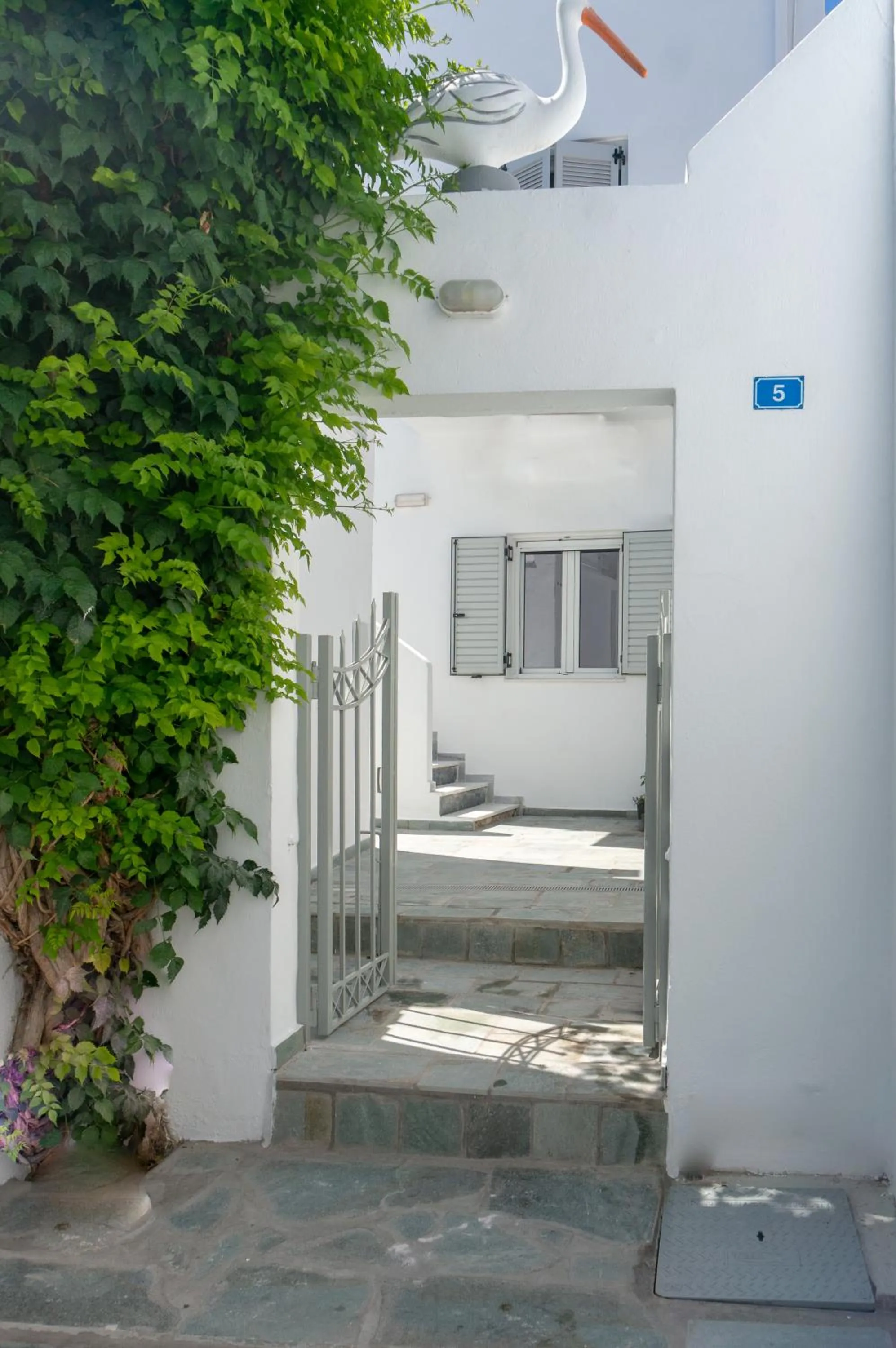 Property building in Pelican Paros