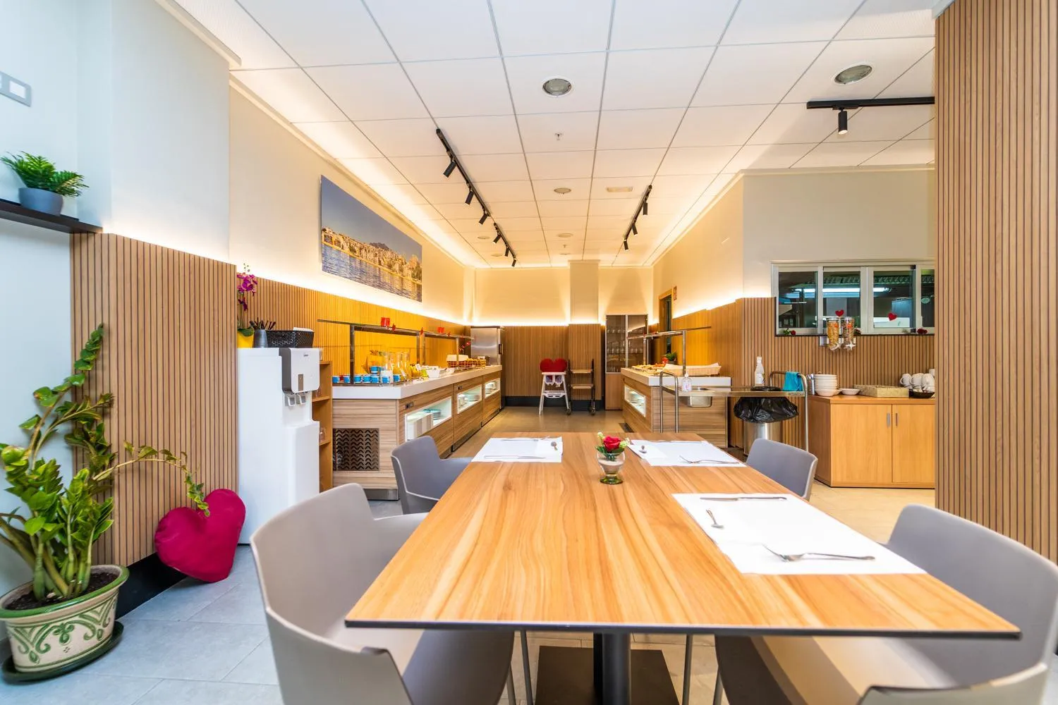 Restaurant/places to eat in Vistamar Hotel Luxury Wellness By DLV -Adults Only-