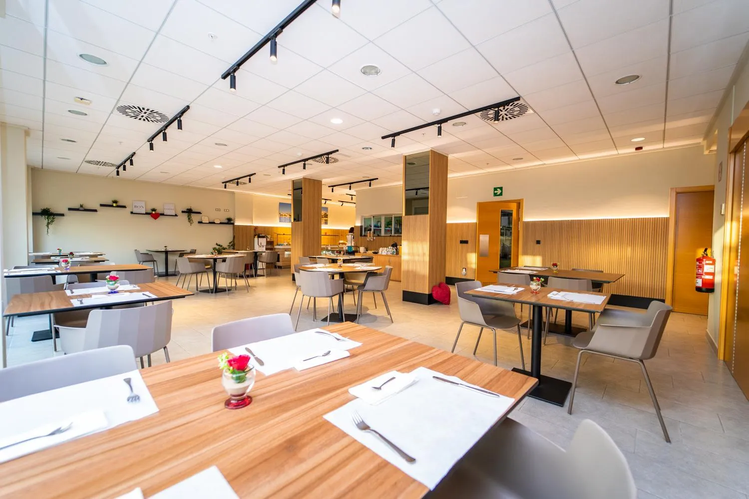 Restaurant/places to eat in Vistamar Hotel Luxury Wellness By DLV -Adults Only-