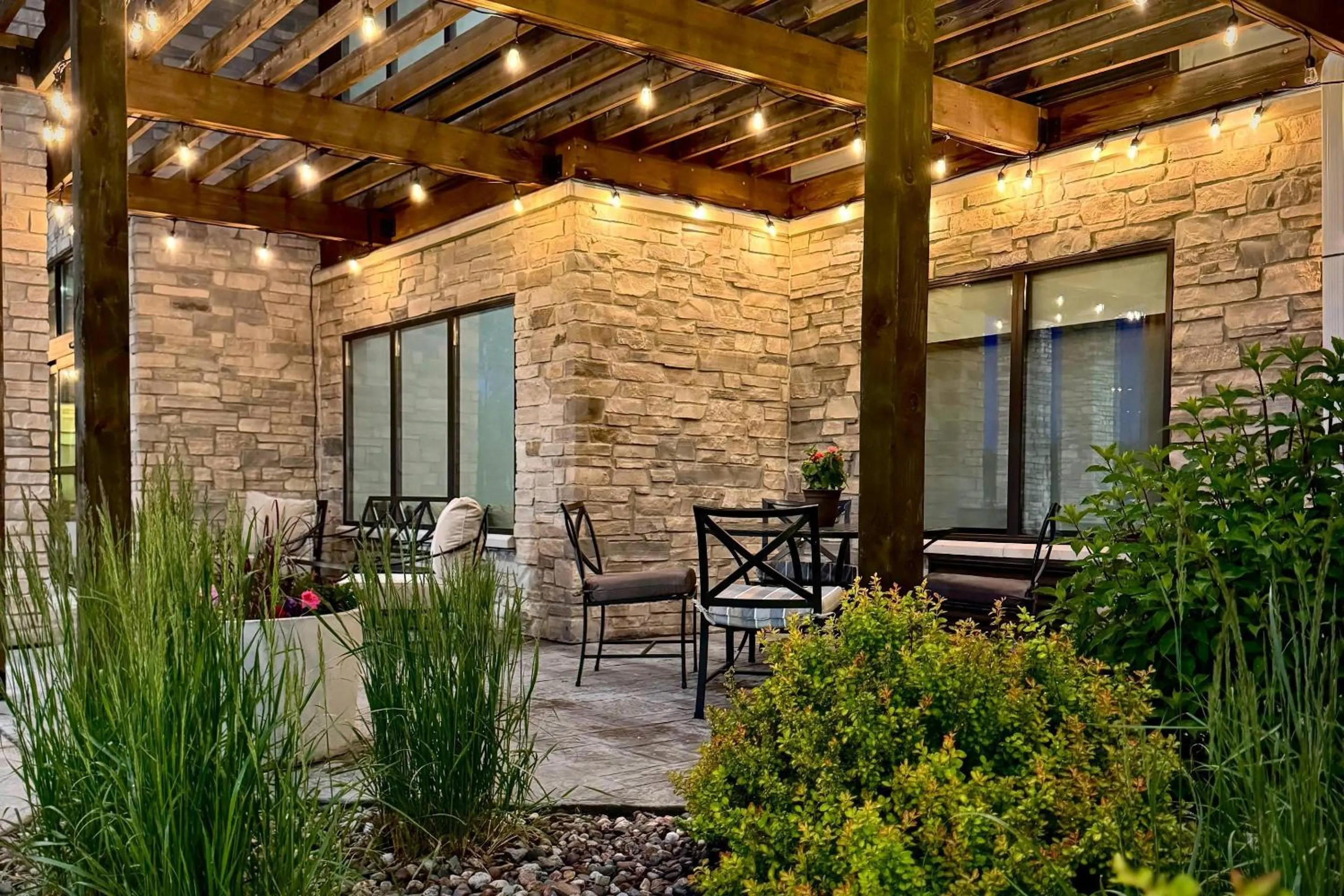 Property building in Country Inn & Suites by Radisson, Appleton Airport - Fox River Mall Area