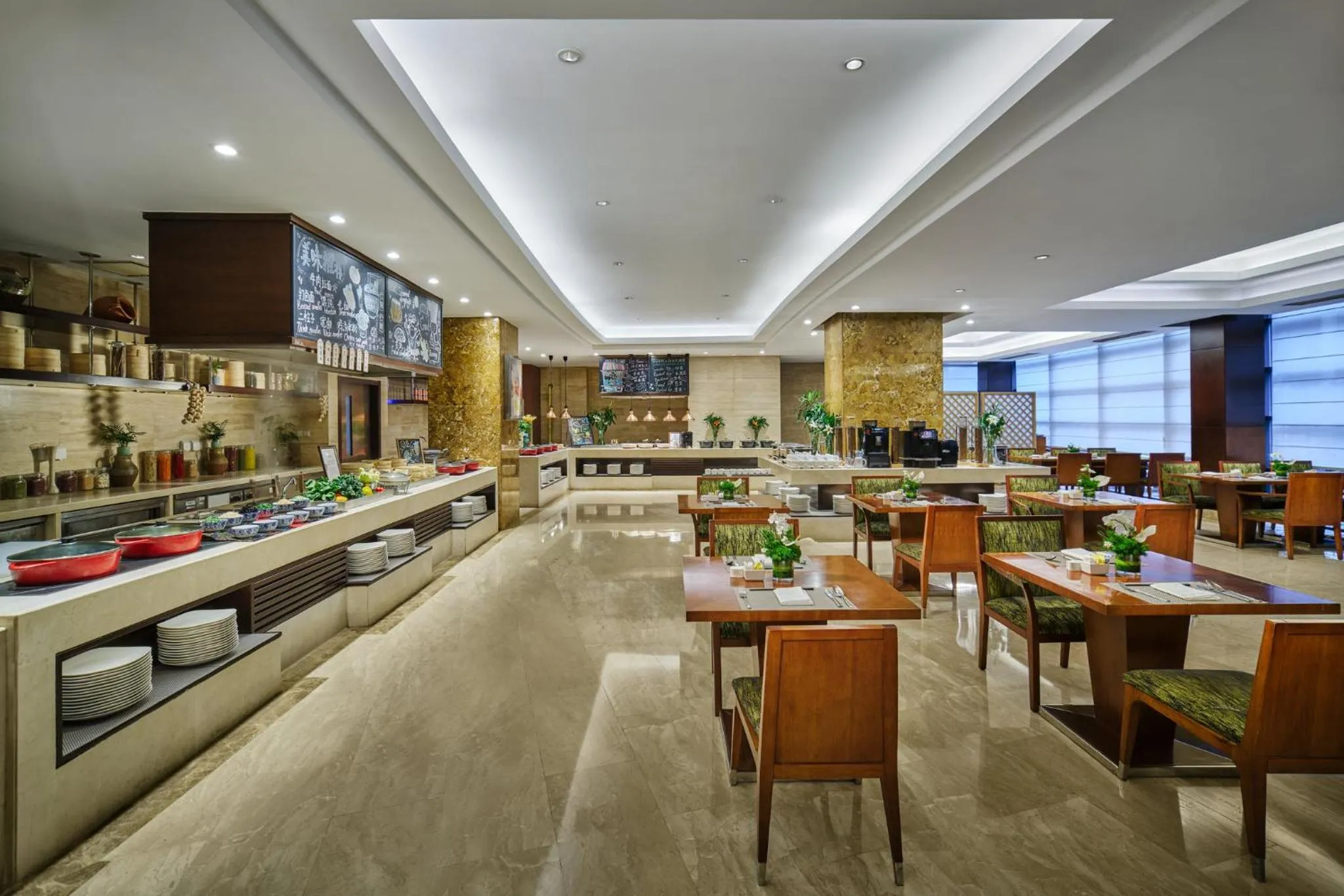 Restaurant/places to eat in Crowne Plaza Beijing International Airport by IHG