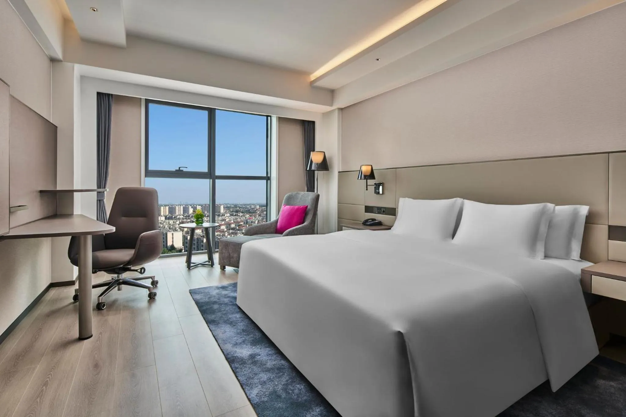 Photo of the whole room, Bed in Crowne Plaza Beijing International Airport by IHG