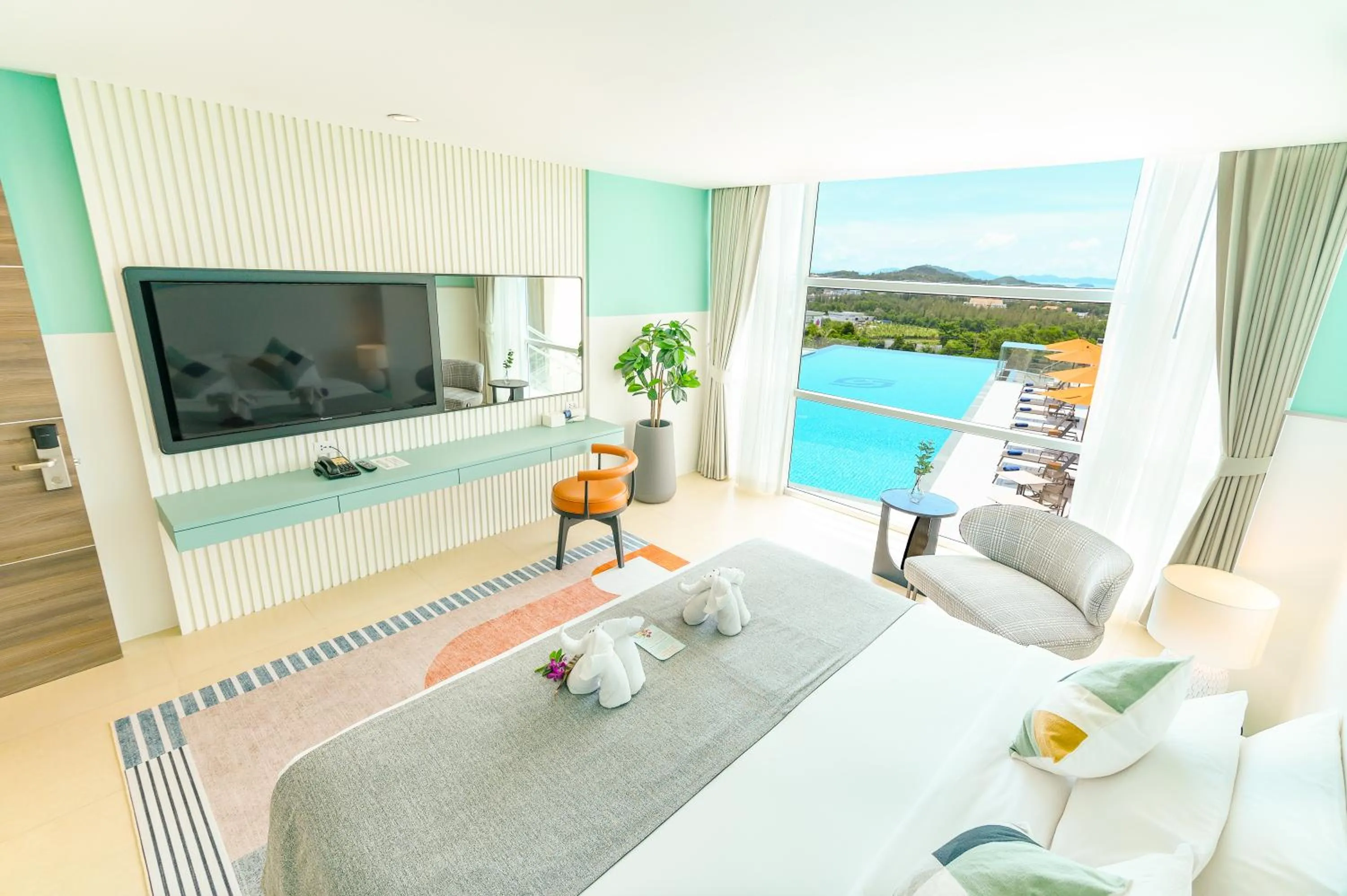 TV and multimedia in Hilltop Wellness Resort