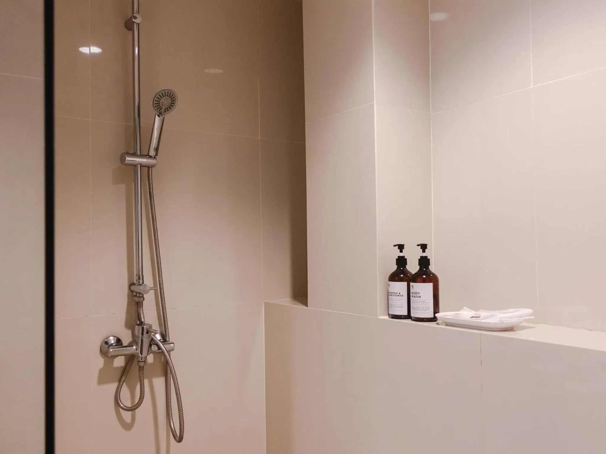 Shower in Hilltop Wellness Resort