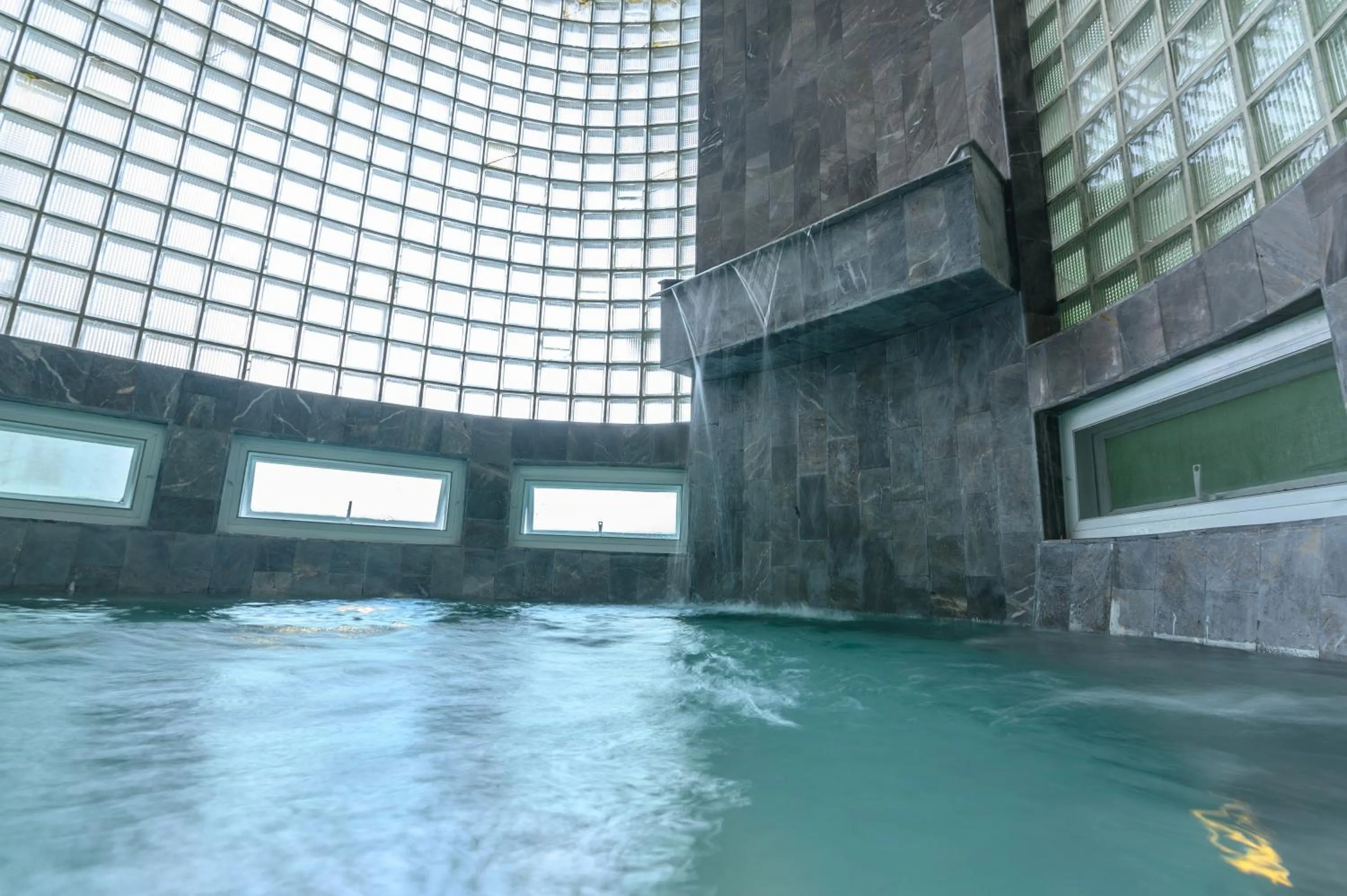 Bath in Hilltop Wellness Resort