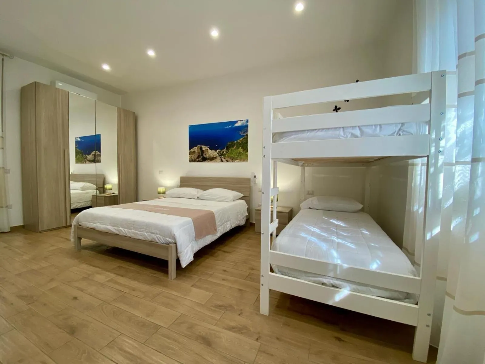 Bedroom, Bed in Villa Manto Bed and Breakfast - Torre Annunziata Pompei