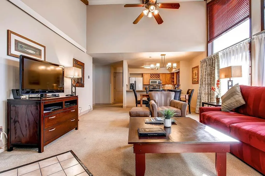 Living room in GetAways at Falcon Point Resort