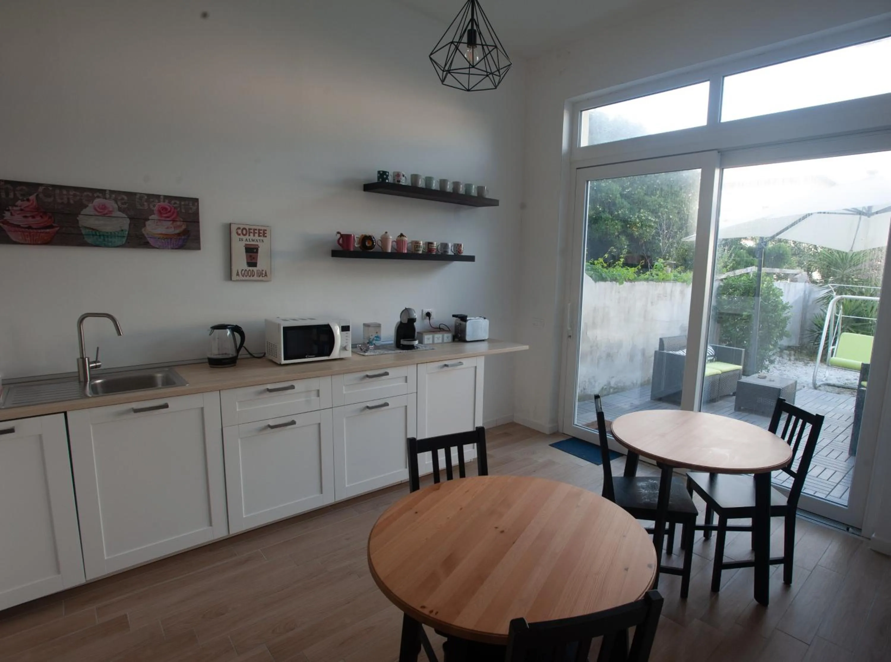 Dining area in Annemarie B&B
