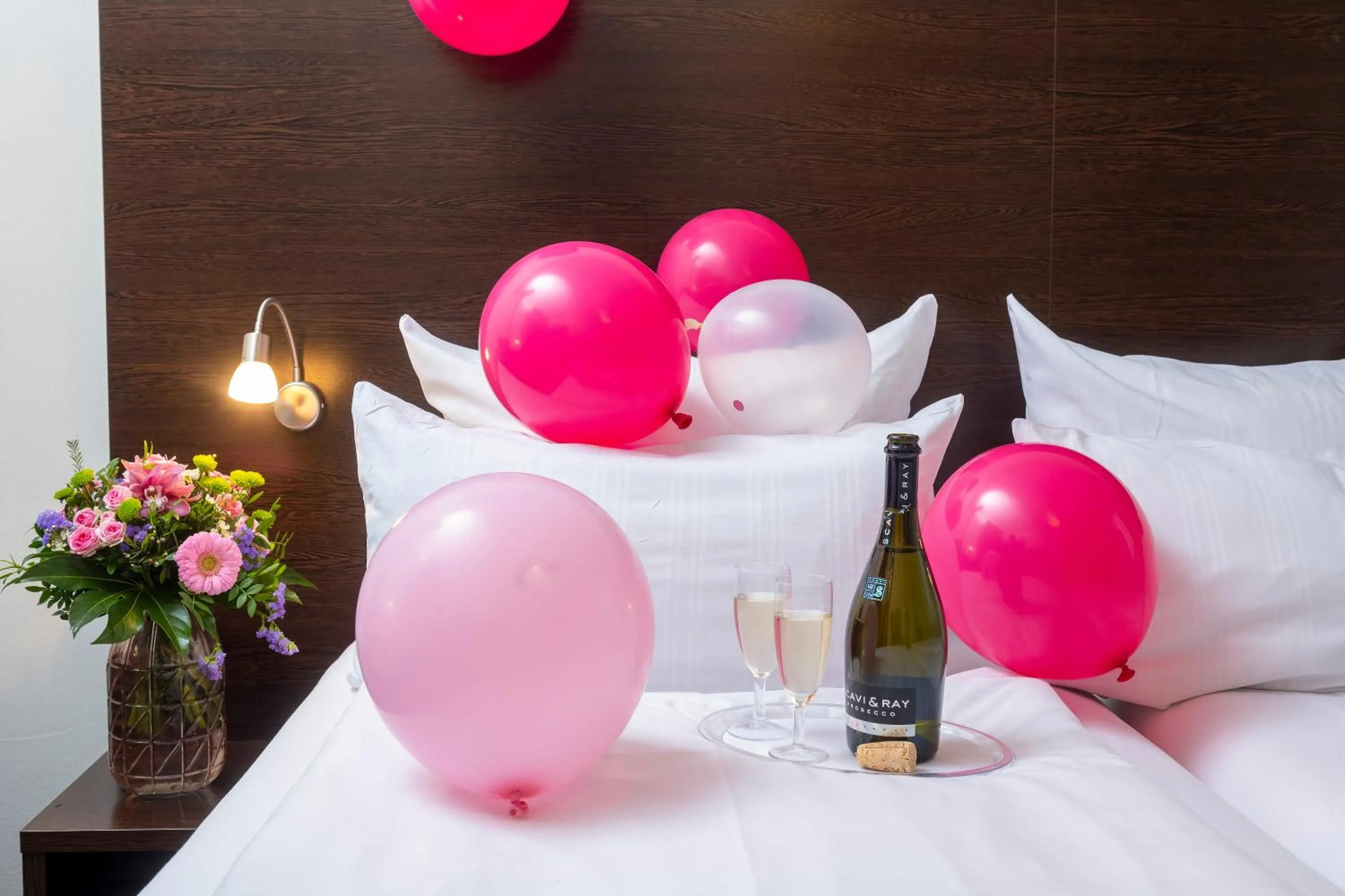 wedding, Bed in Best Western Hotel am Spittelmarkt