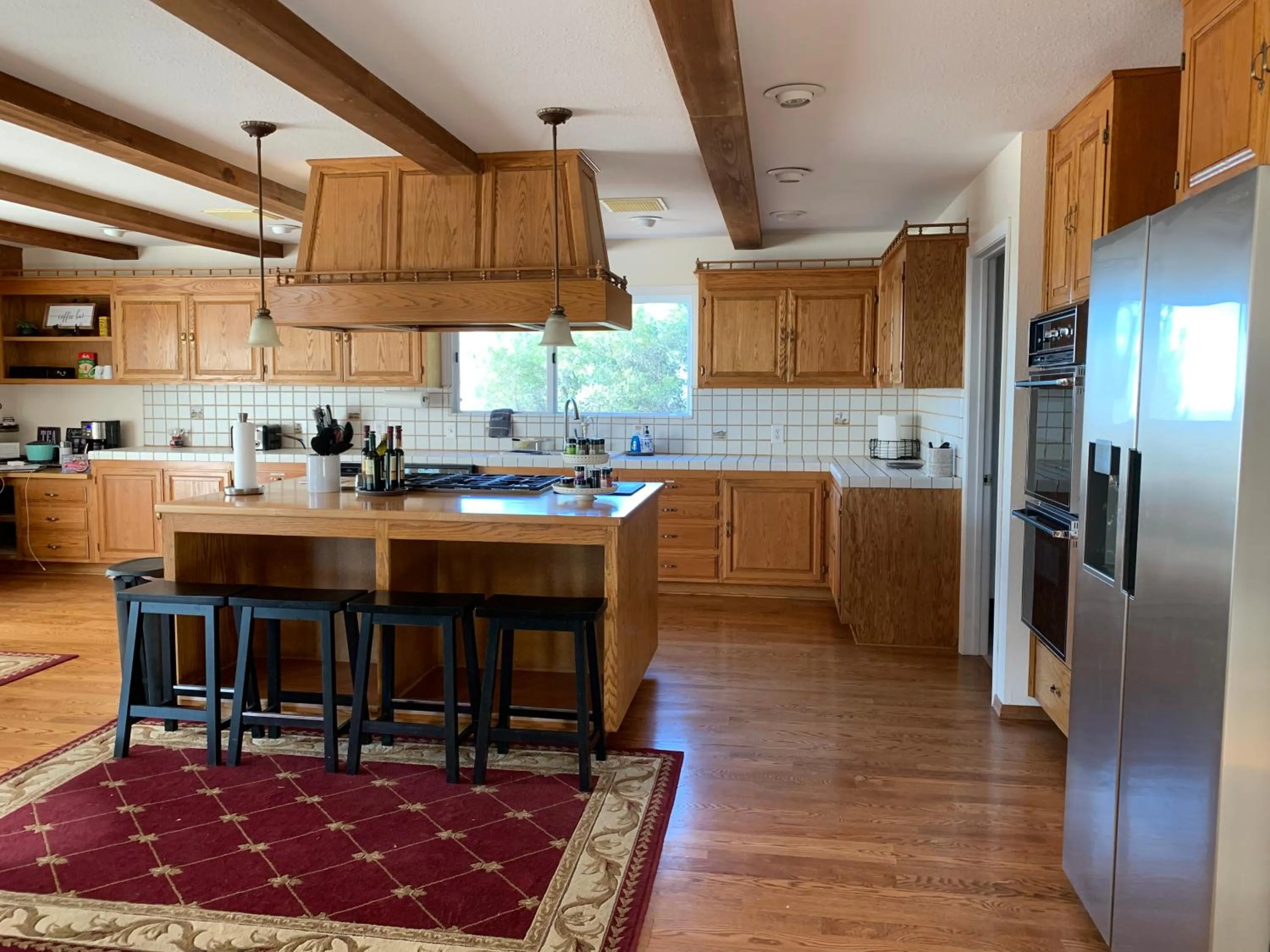 Kitchen or kitchenette in Villa Alta Vista at Yosemite- Stunning Views and Game Room