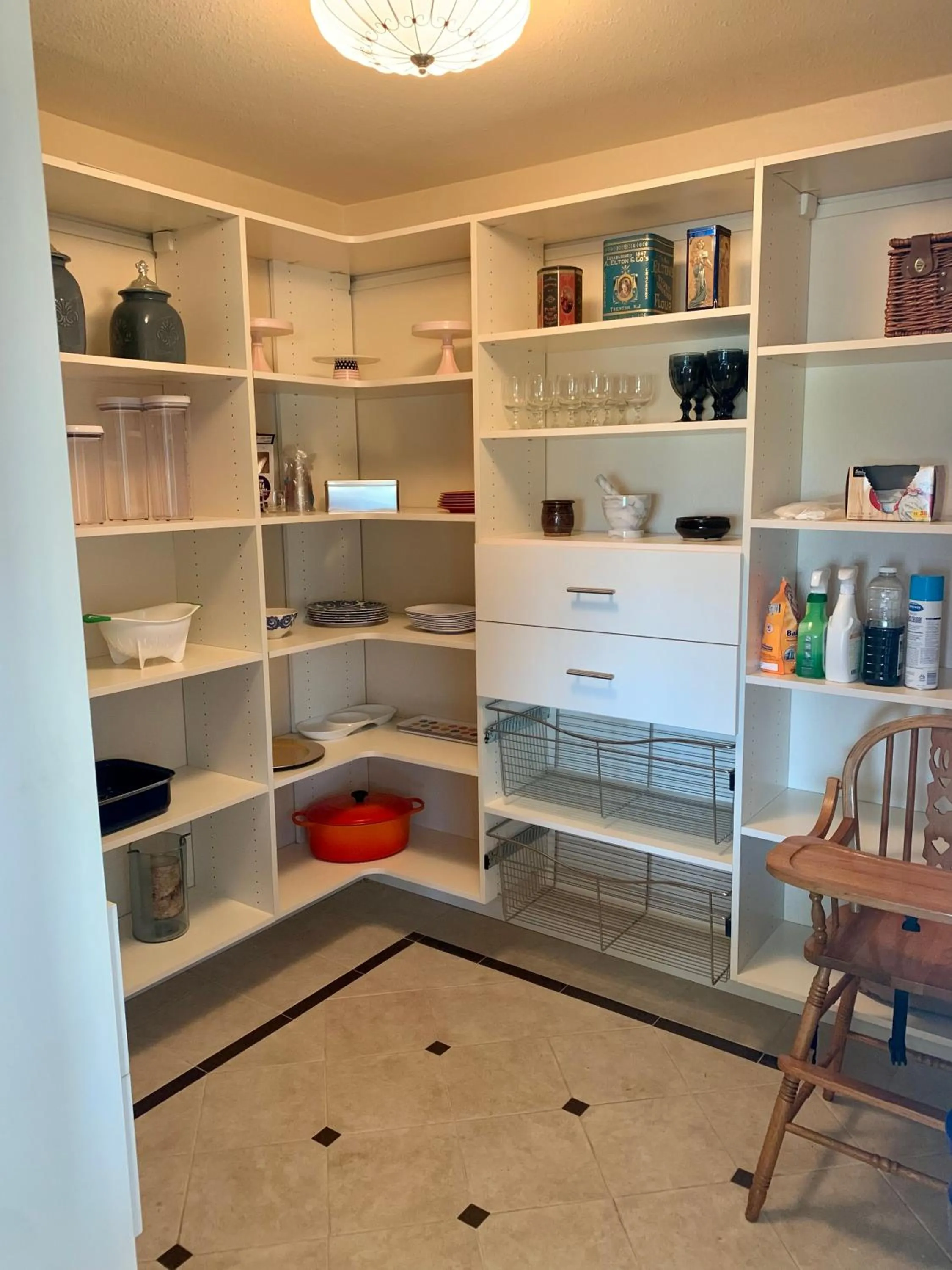 Kitchen or kitchenette in Villa Alta Vista at Yosemite- Stunning Views and Game Room