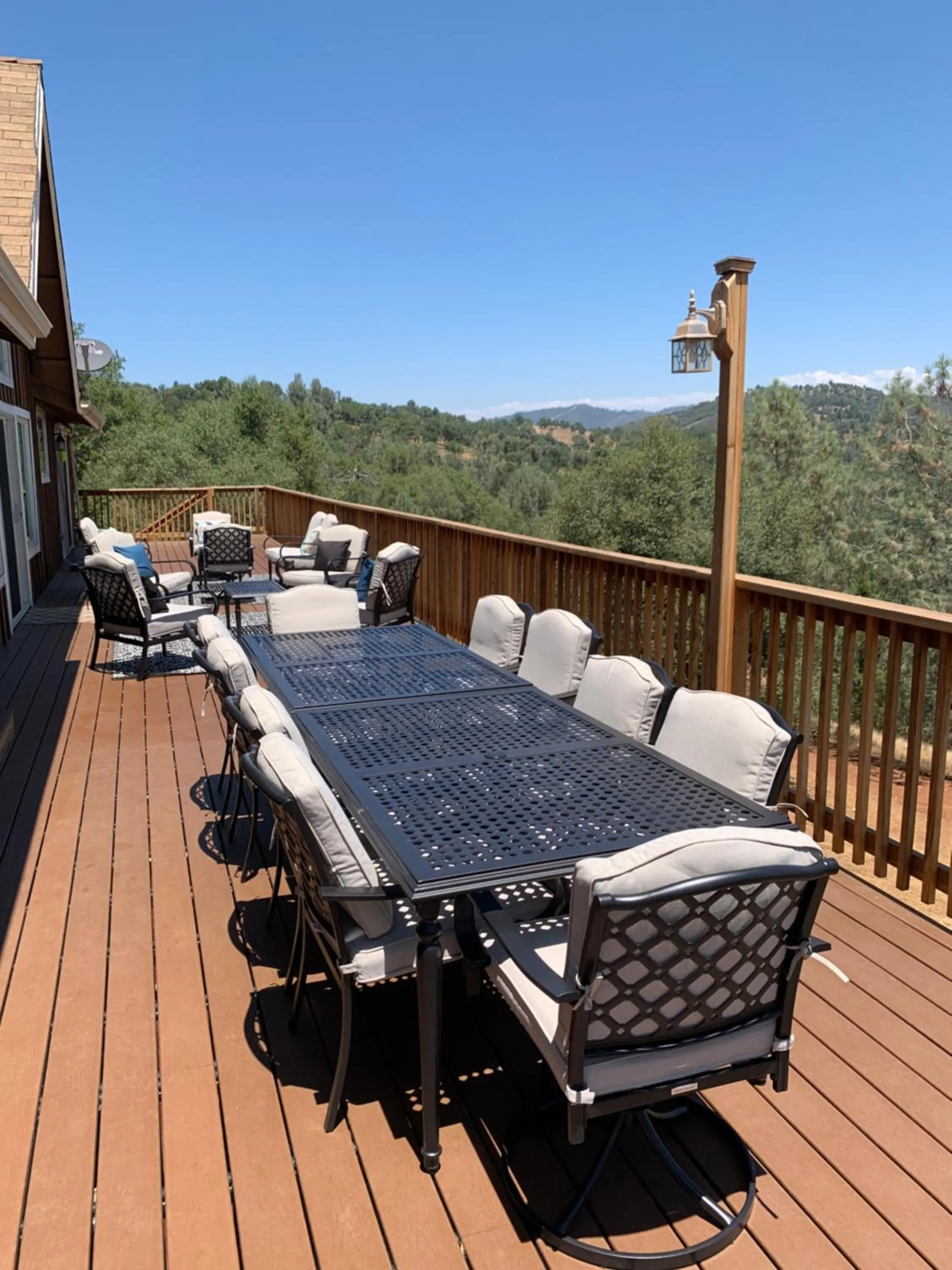 Balcony/Terrace in Villa Alta Vista at Yosemite- Stunning Views and Game Room