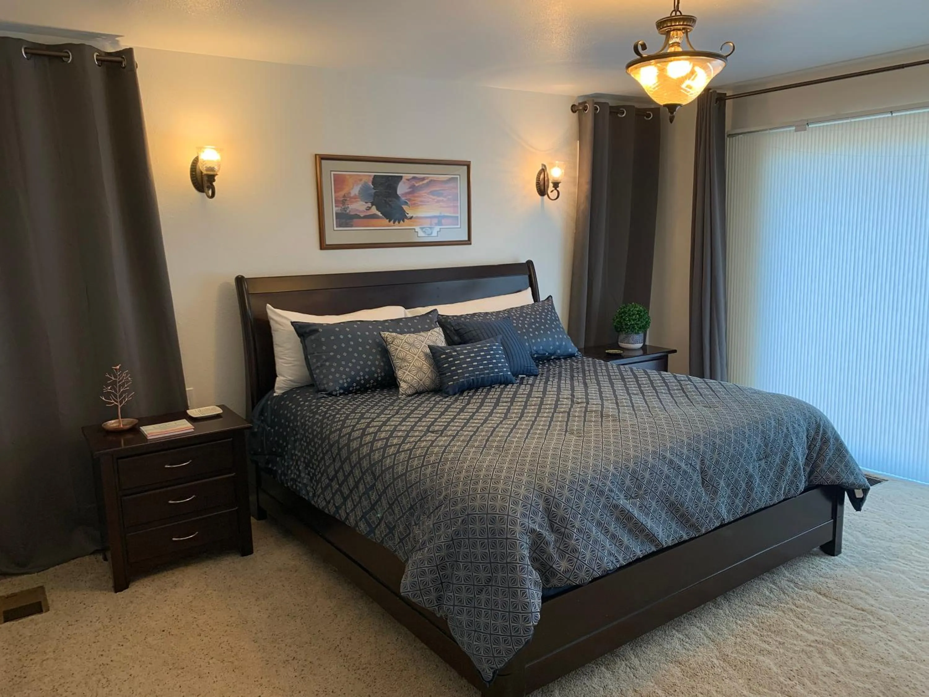 Bed in Villa Alta Vista at Yosemite- Stunning Views and Game Room