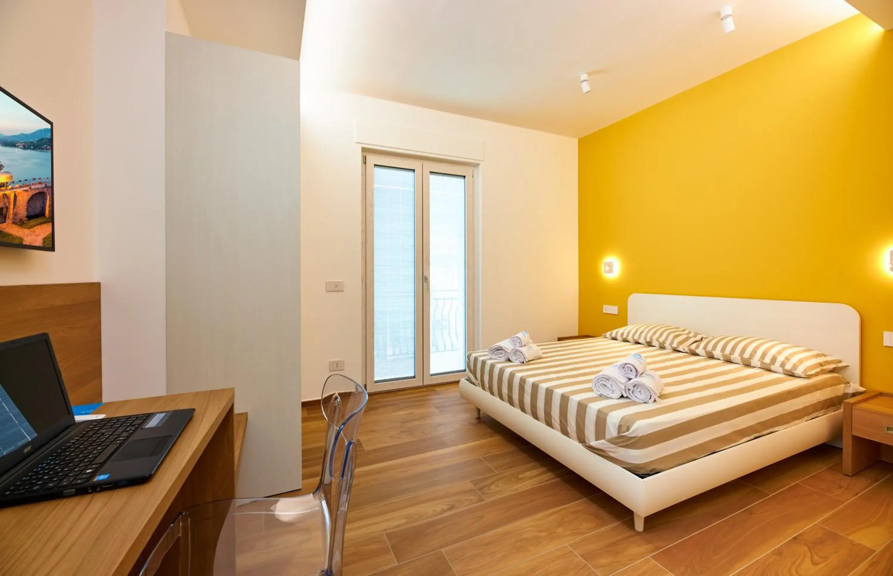 Double Room with Balcony - single occupancy in ZEROPENSIERI B&B Double Room with Balcony - single occupancy in ZEROPENSIERI B&B