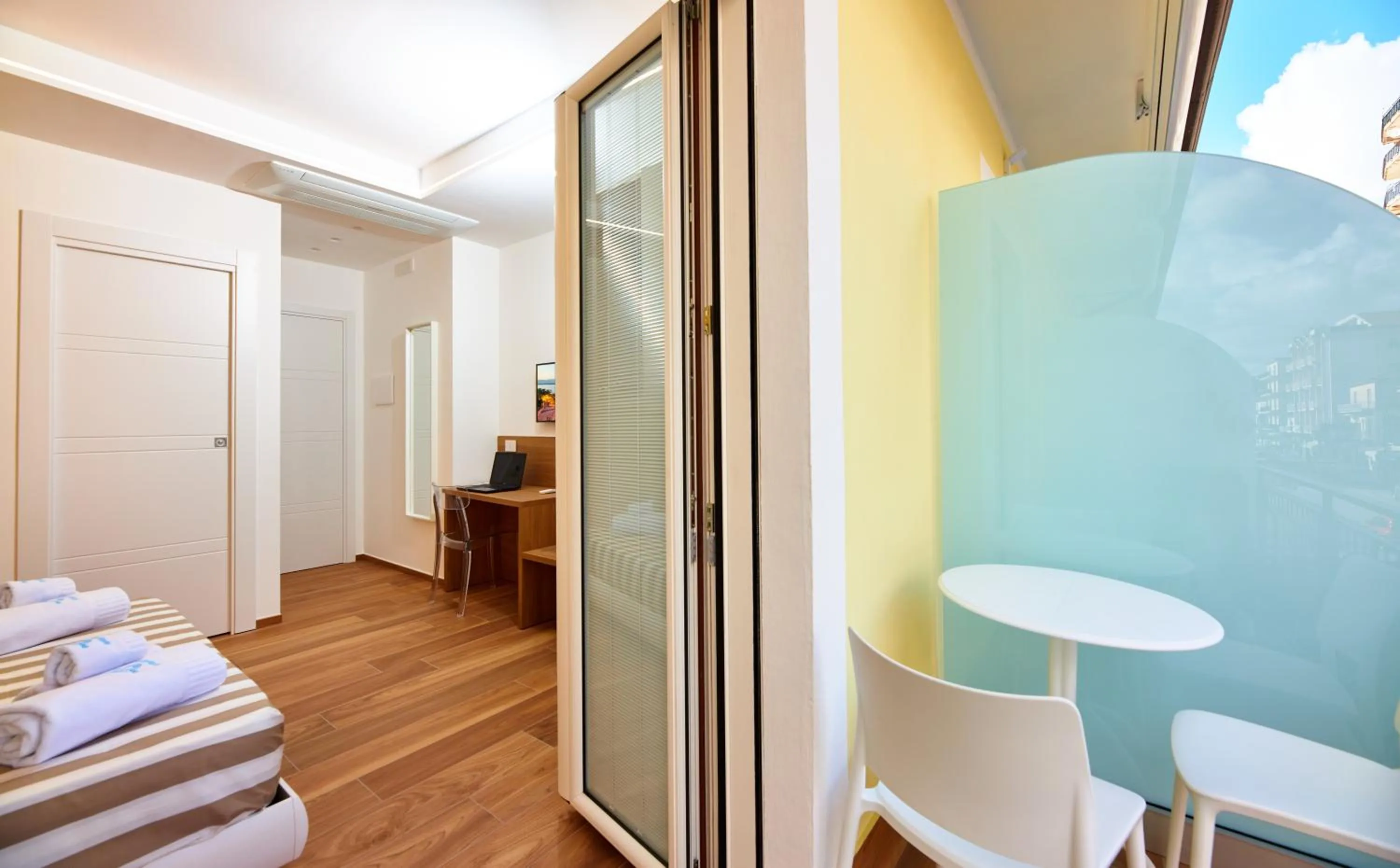 Balcony/Terrace, Bed in ZEROPENSIERI B&B