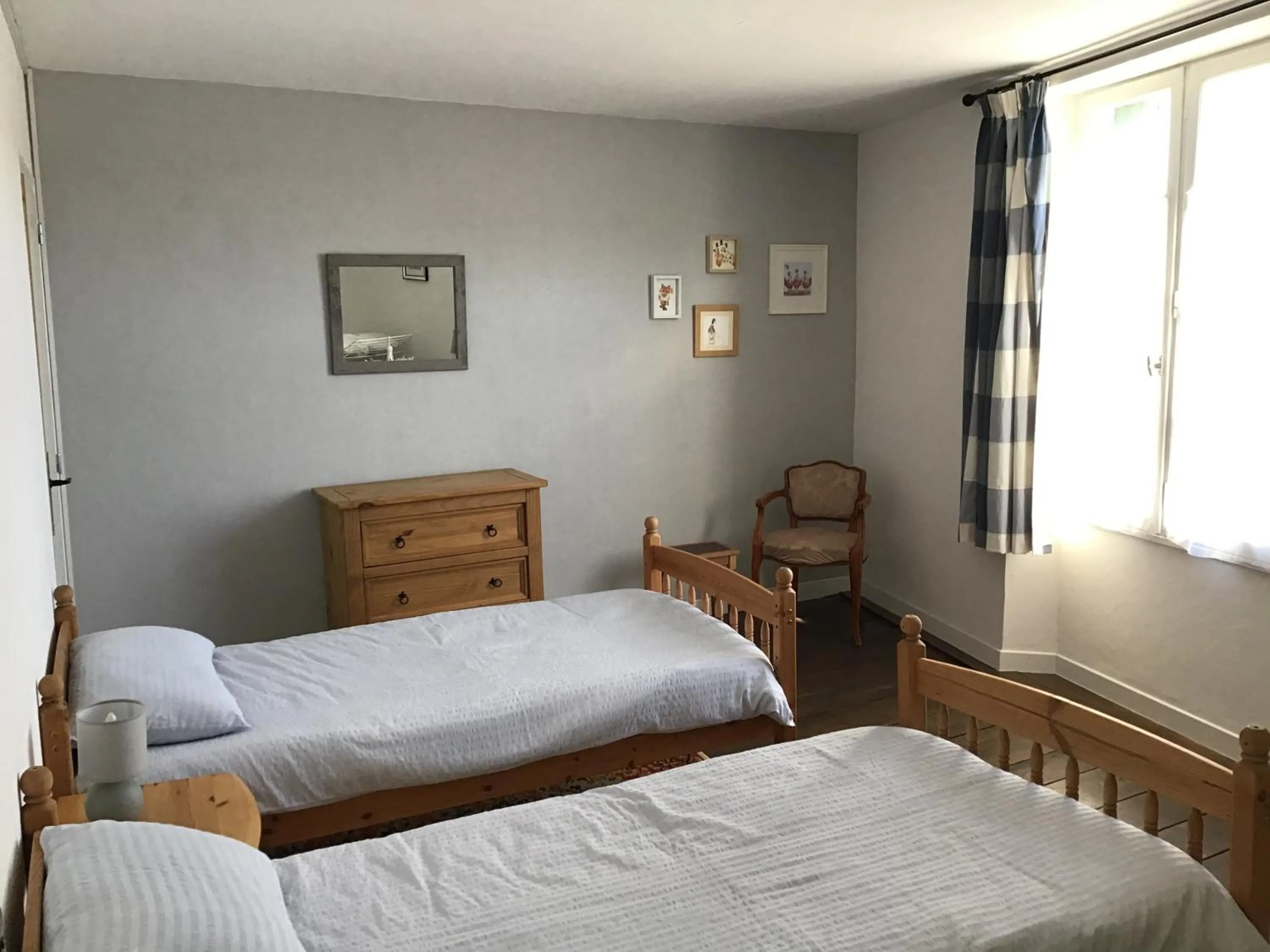 Photo of the whole room, Bed in Numéro 96 chambre d hôtes