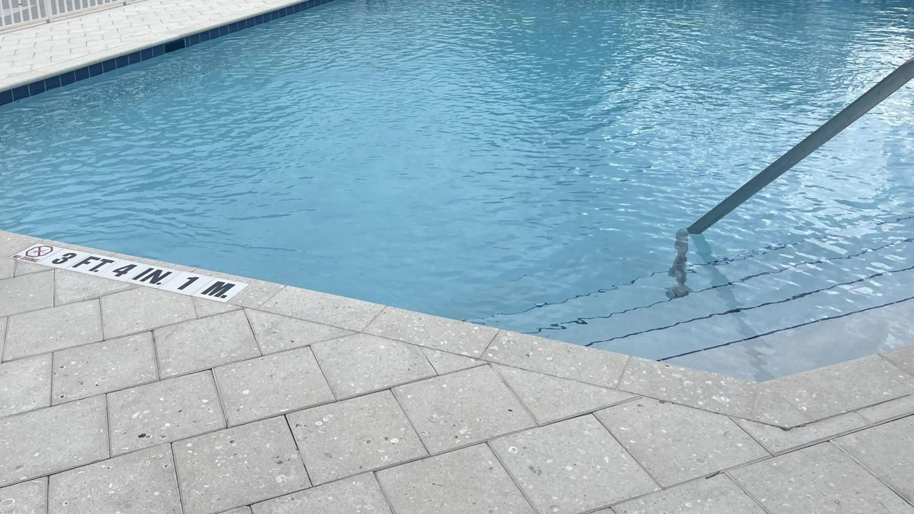 Swimming pool in avid hotel - Ft Lauderdale Airport - Cruise by IHG