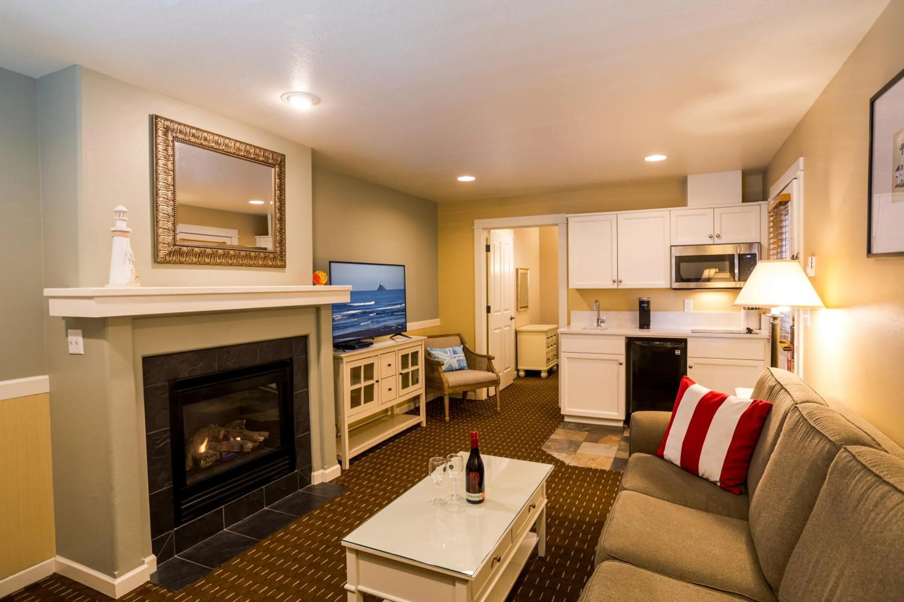 Kitchen or kitchenette in Lighthouse Inn