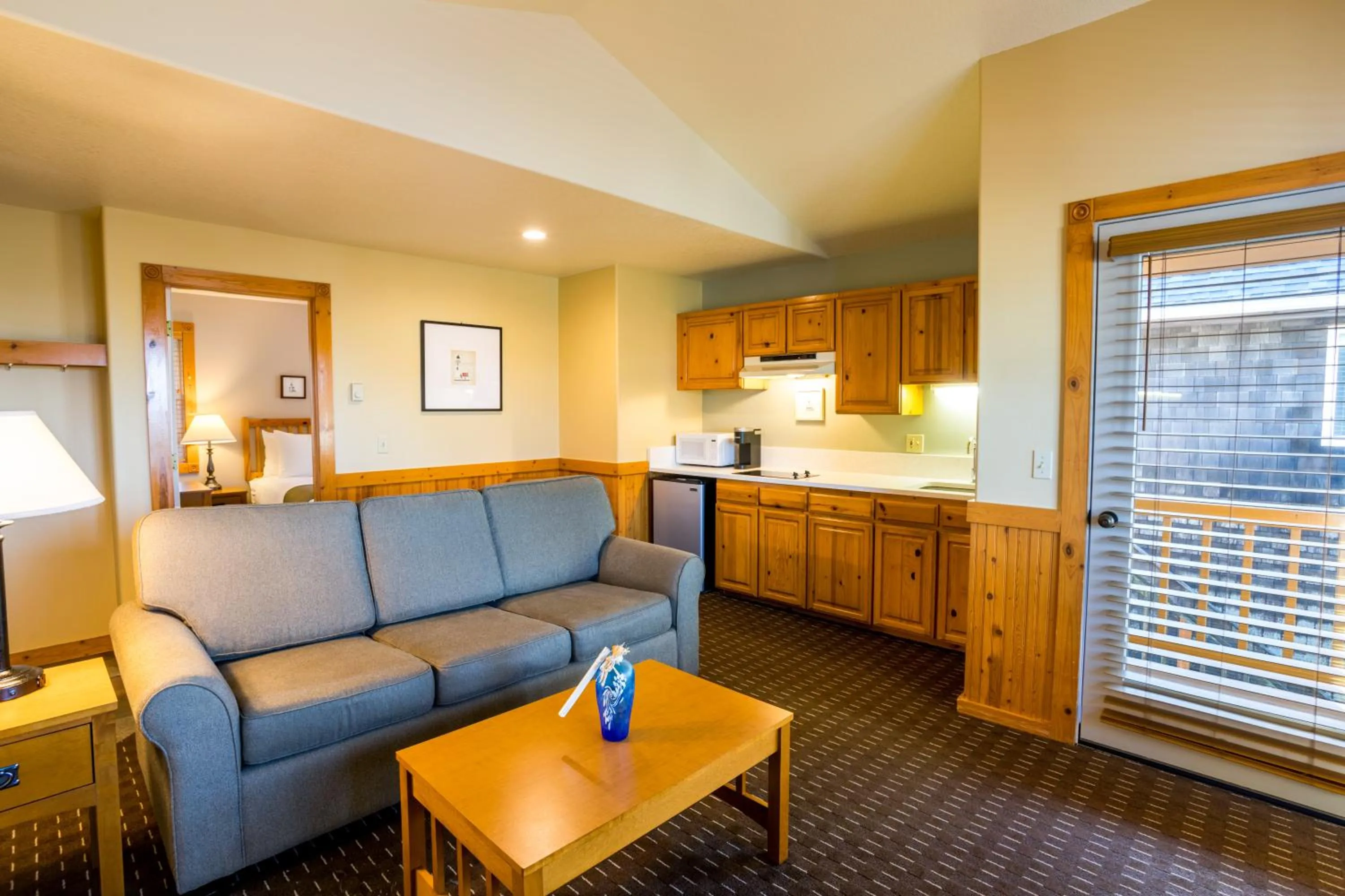 Kitchen or kitchenette in Lighthouse Inn