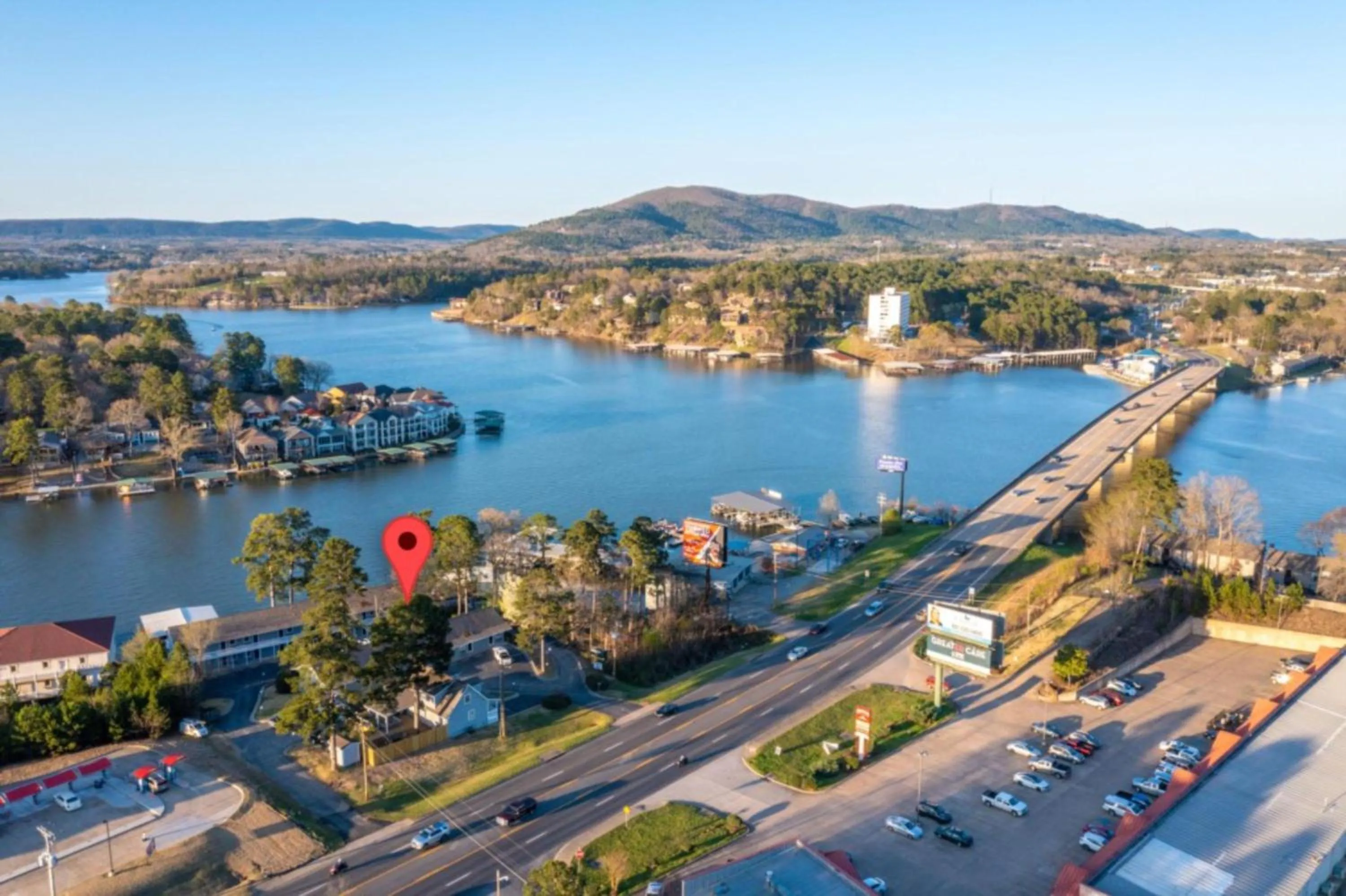 Bird's eye view in The Hamilton - Lakefront & Studio Suites, Hot Springs