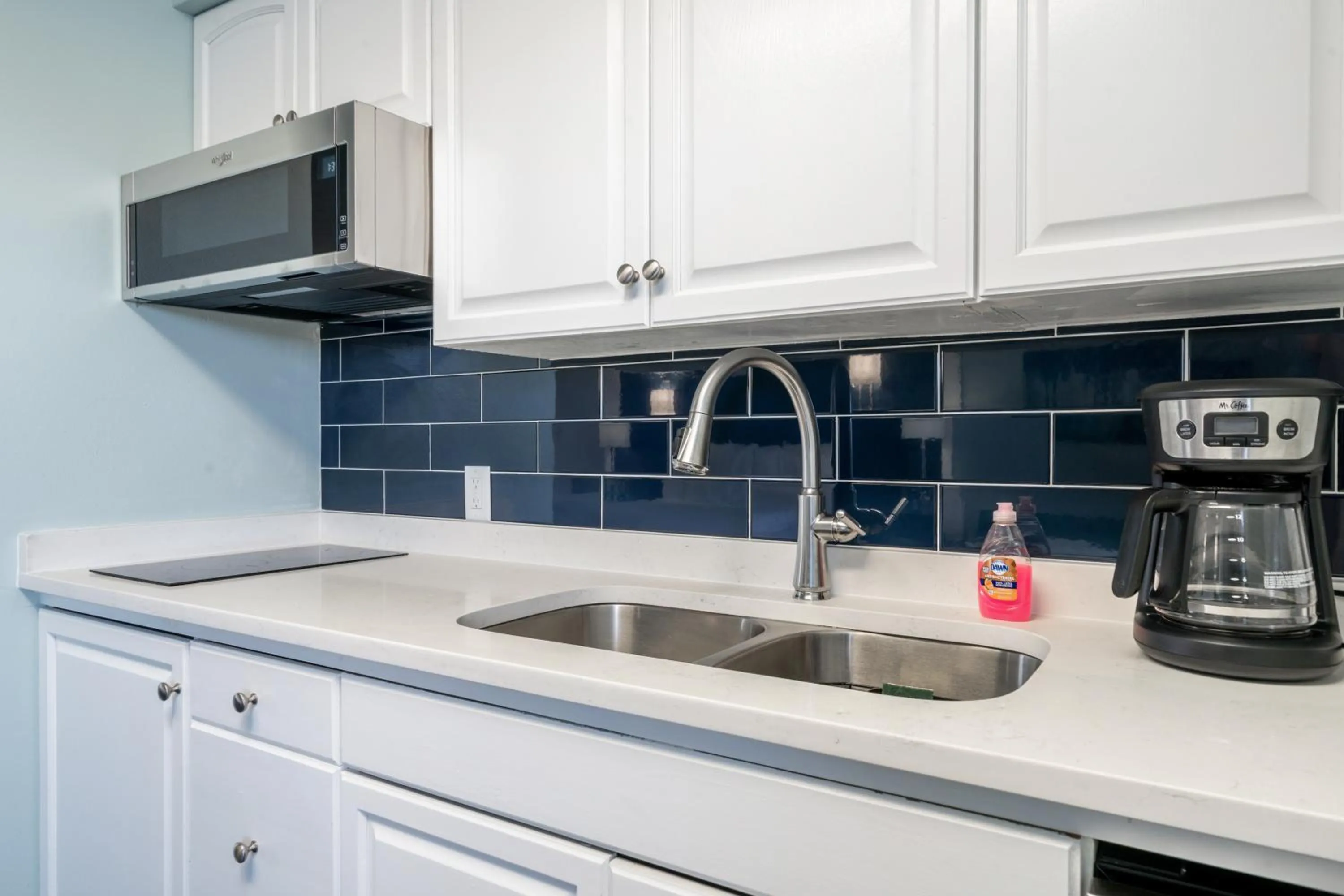 minibar in The Hamilton - Lakefront & Studio Suites, Hot Springs