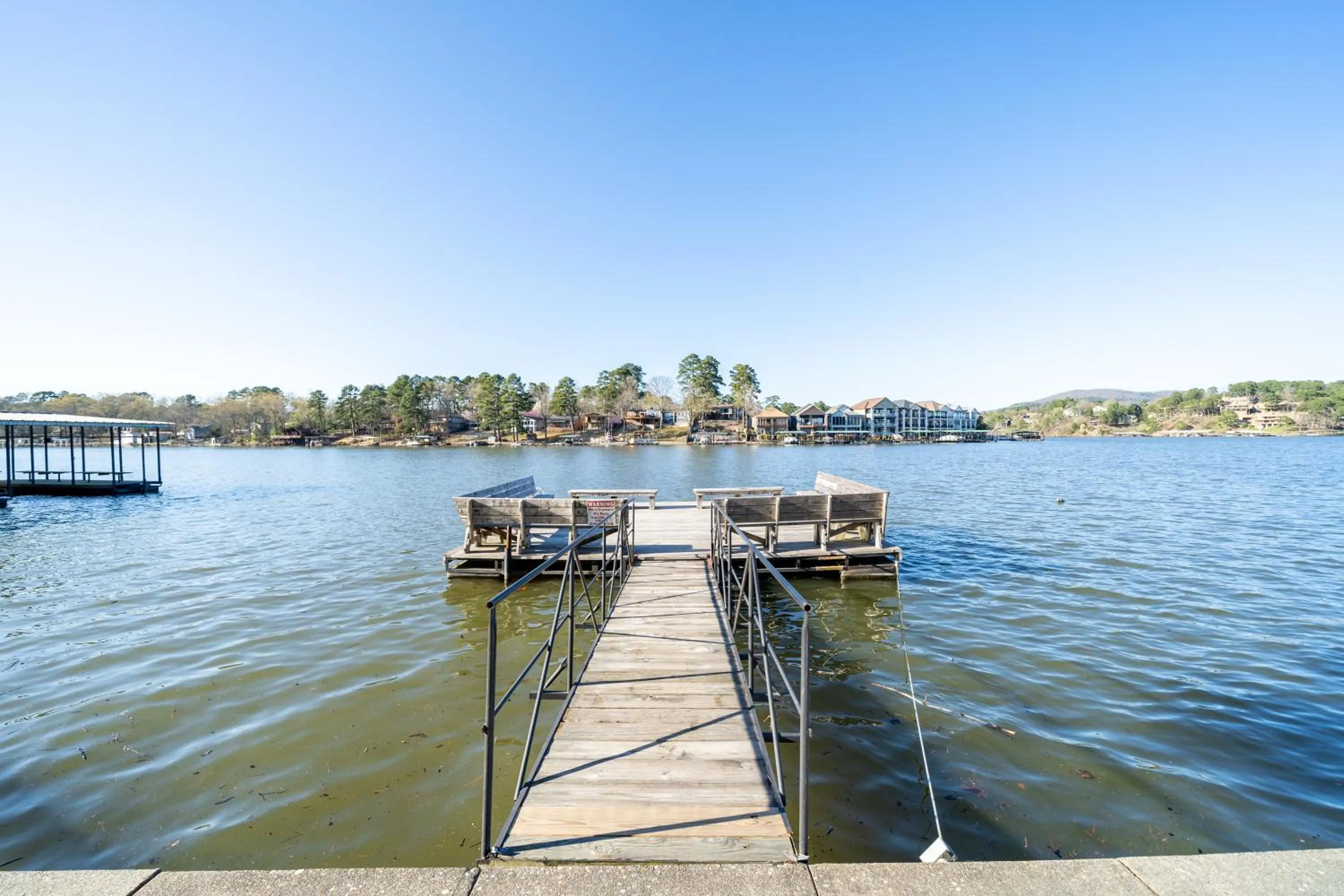 Property building in The Hamilton - Lakefront & Studio Suites, Hot Springs