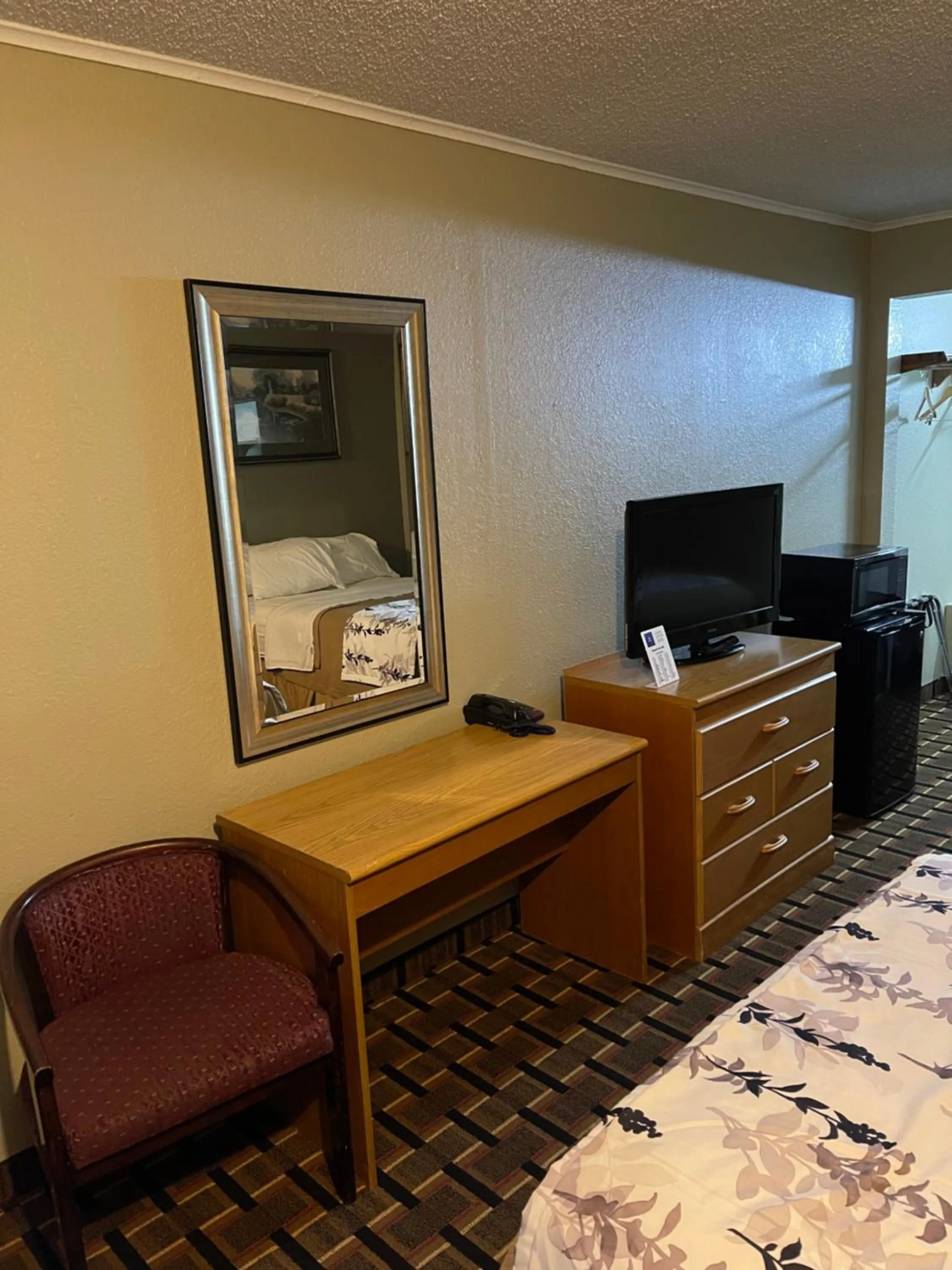 TV and multimedia, Bed in I-26 Inn