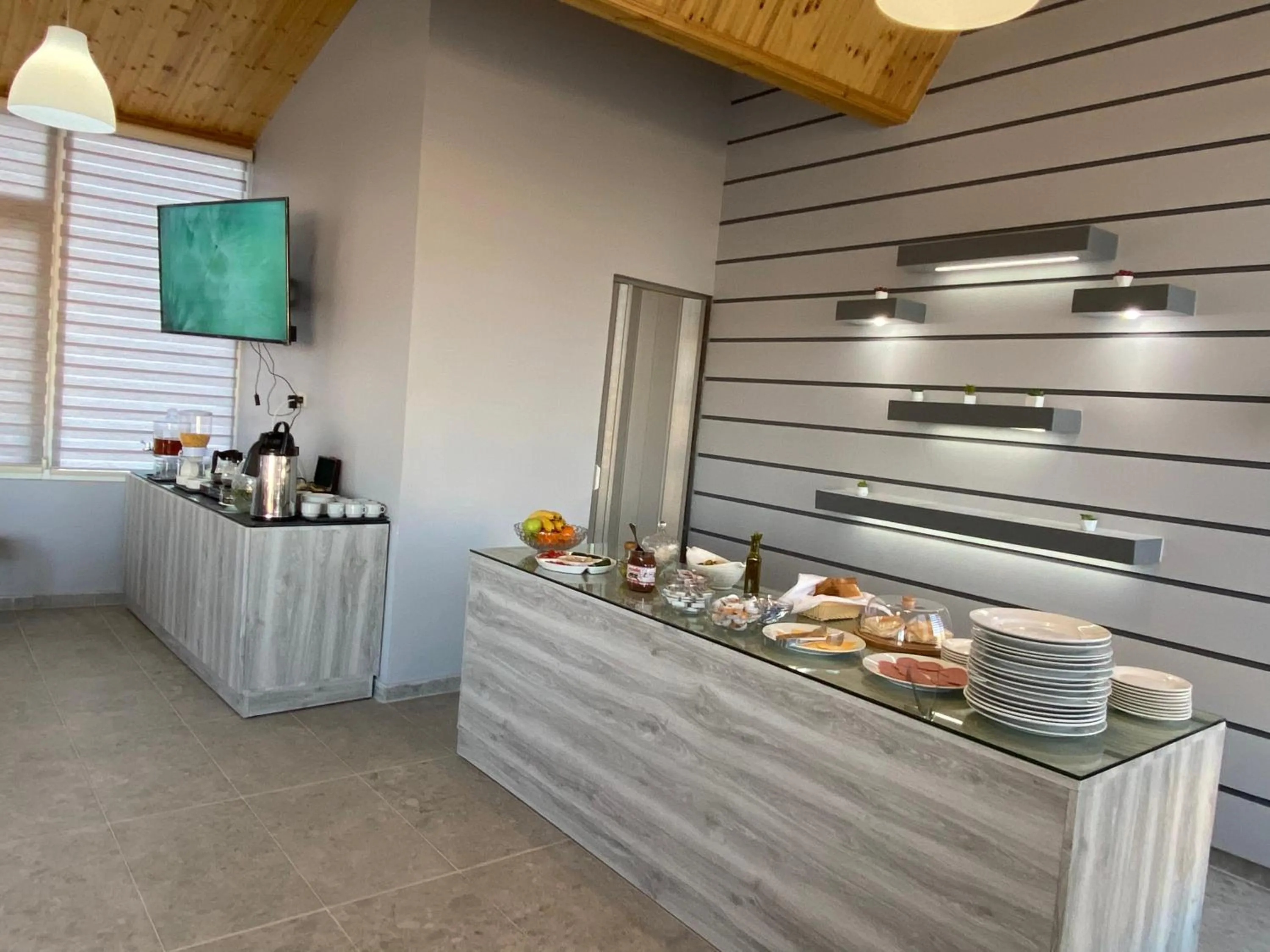 Buffet breakfast in Moses Residence