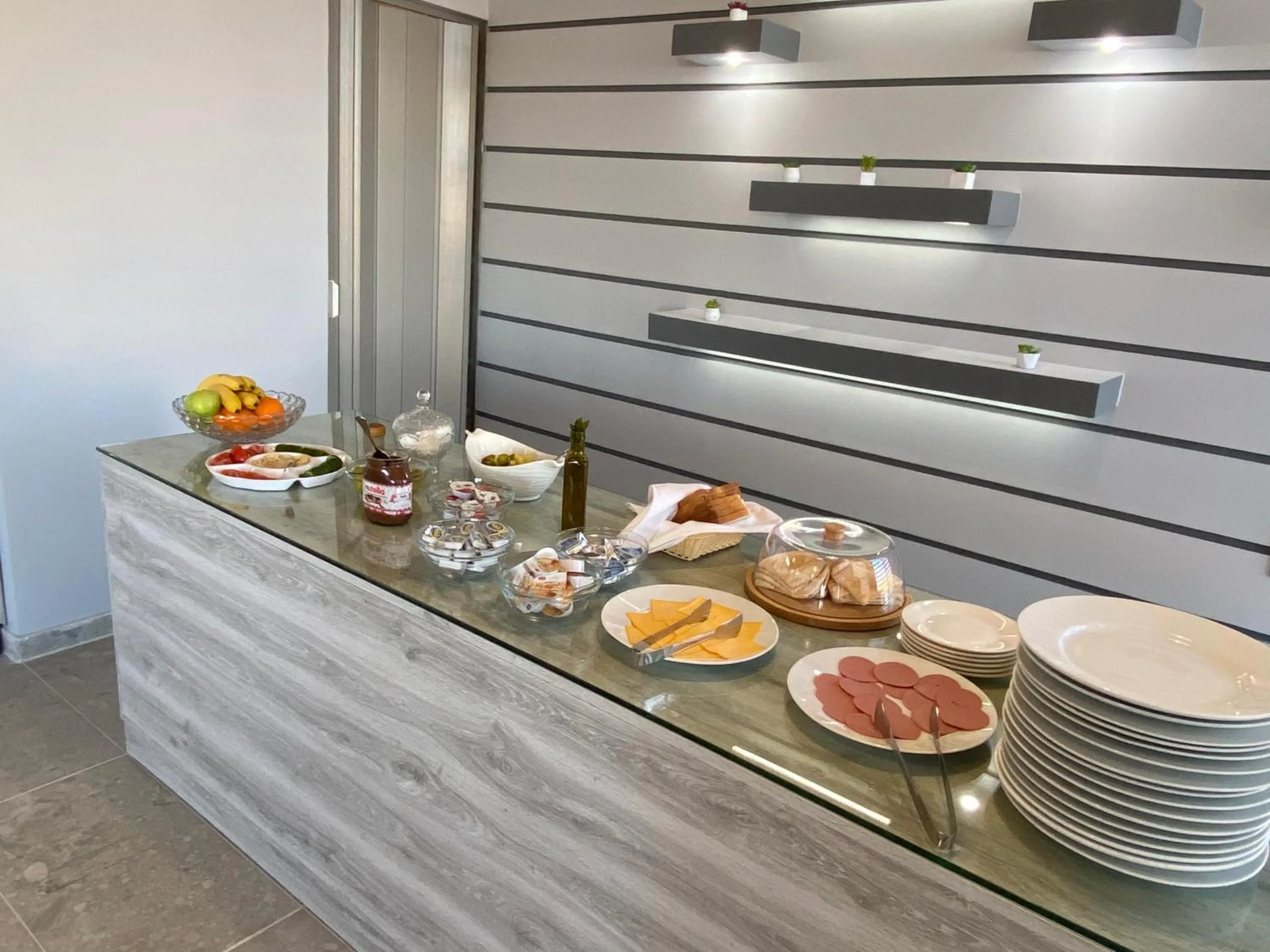 Buffet breakfast in Moses Residence