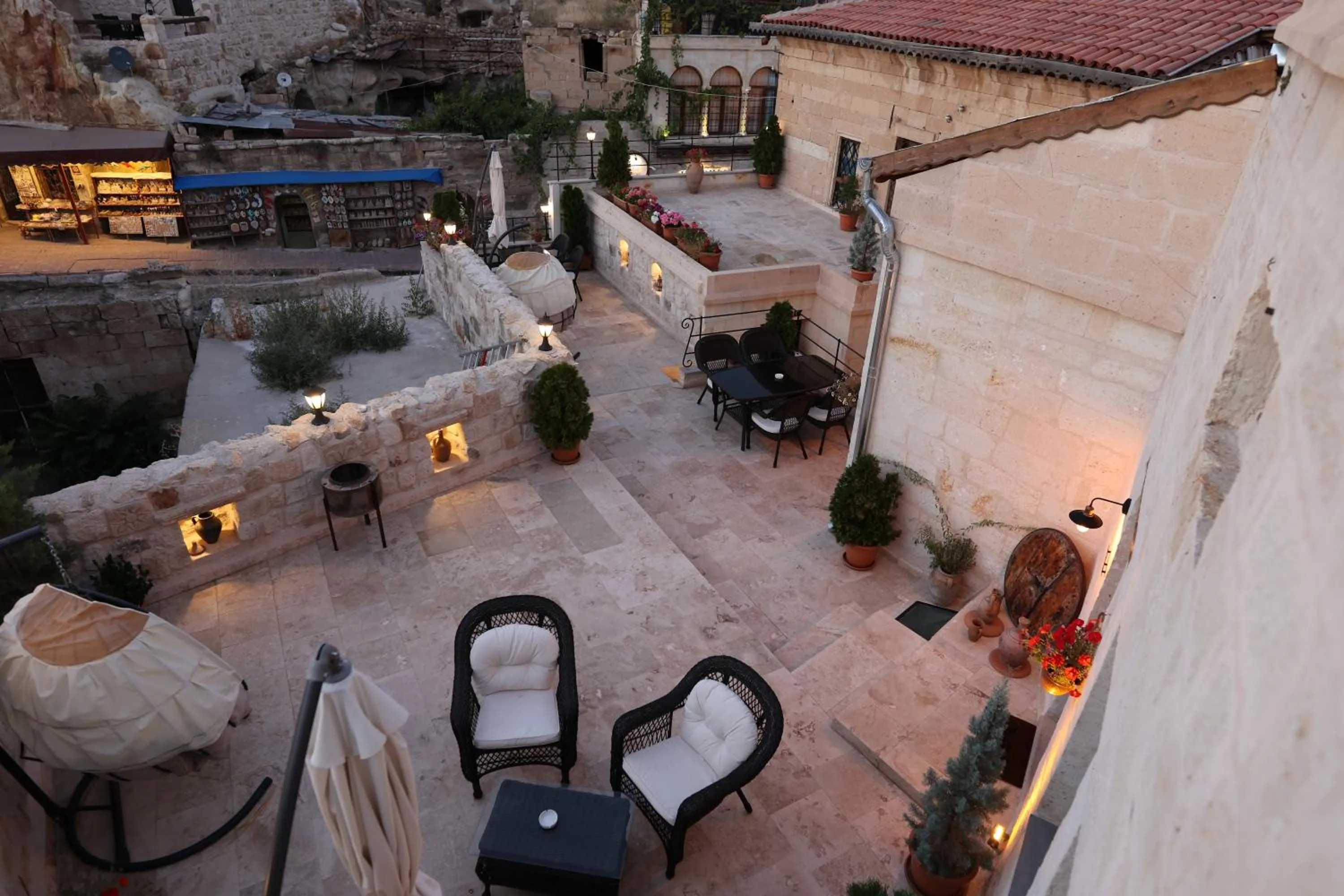 Property building in Shadow Cave House