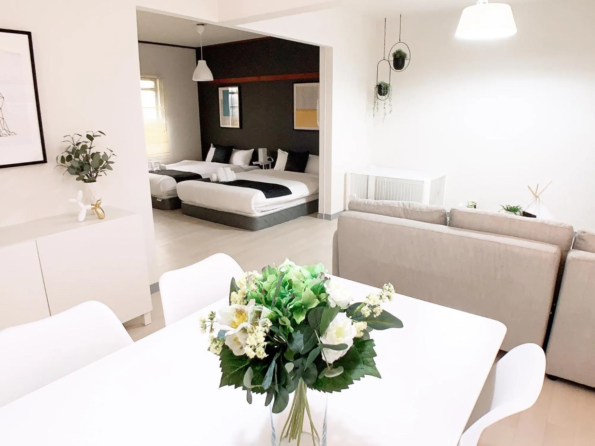 Bed in OUCHI HOTEL Kanayama-cho with Dogs