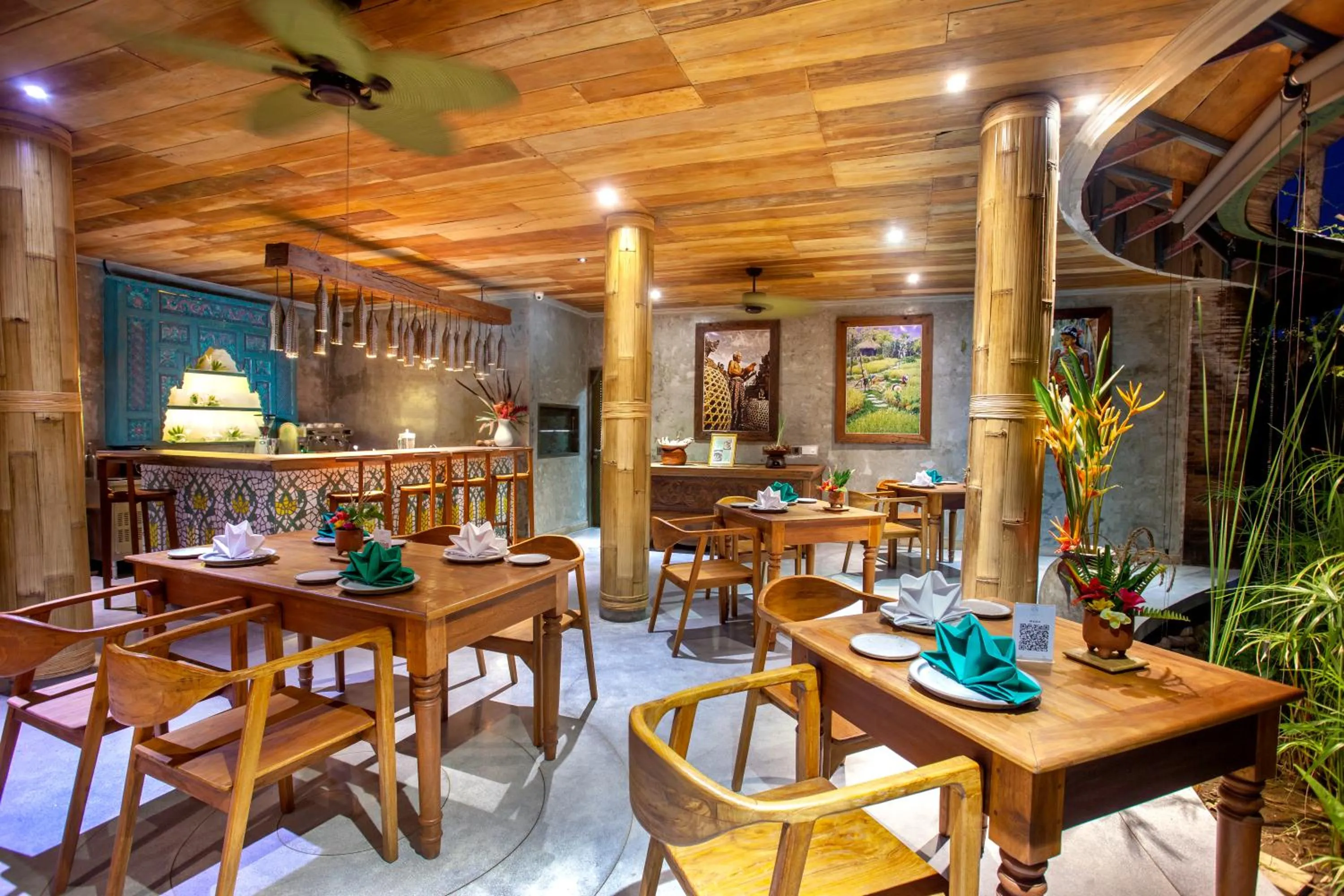 Restaurant/places to eat in Arya Arkananta Resort & Spa