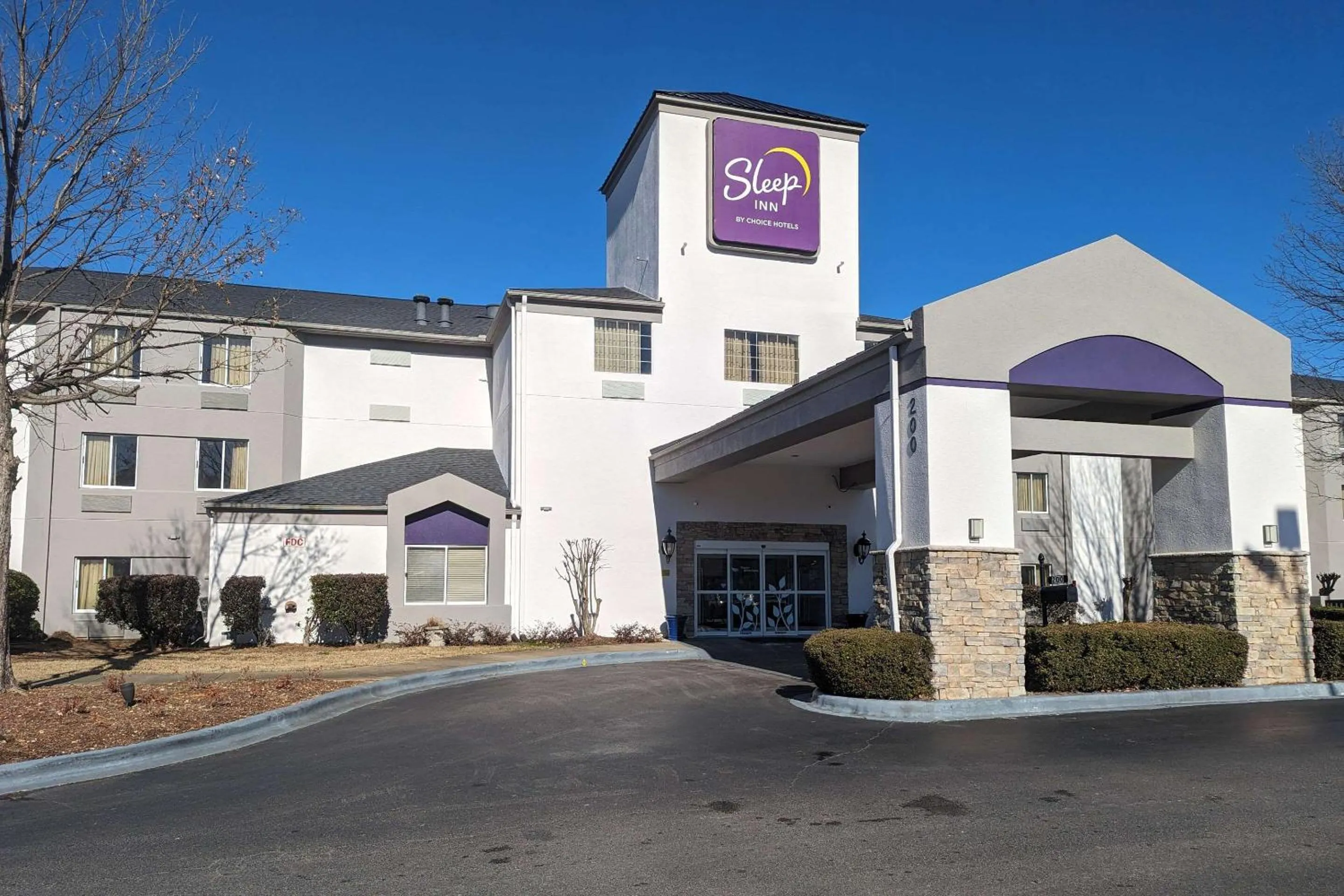 Property building in Sleep Inn Pelham Oak Mountain