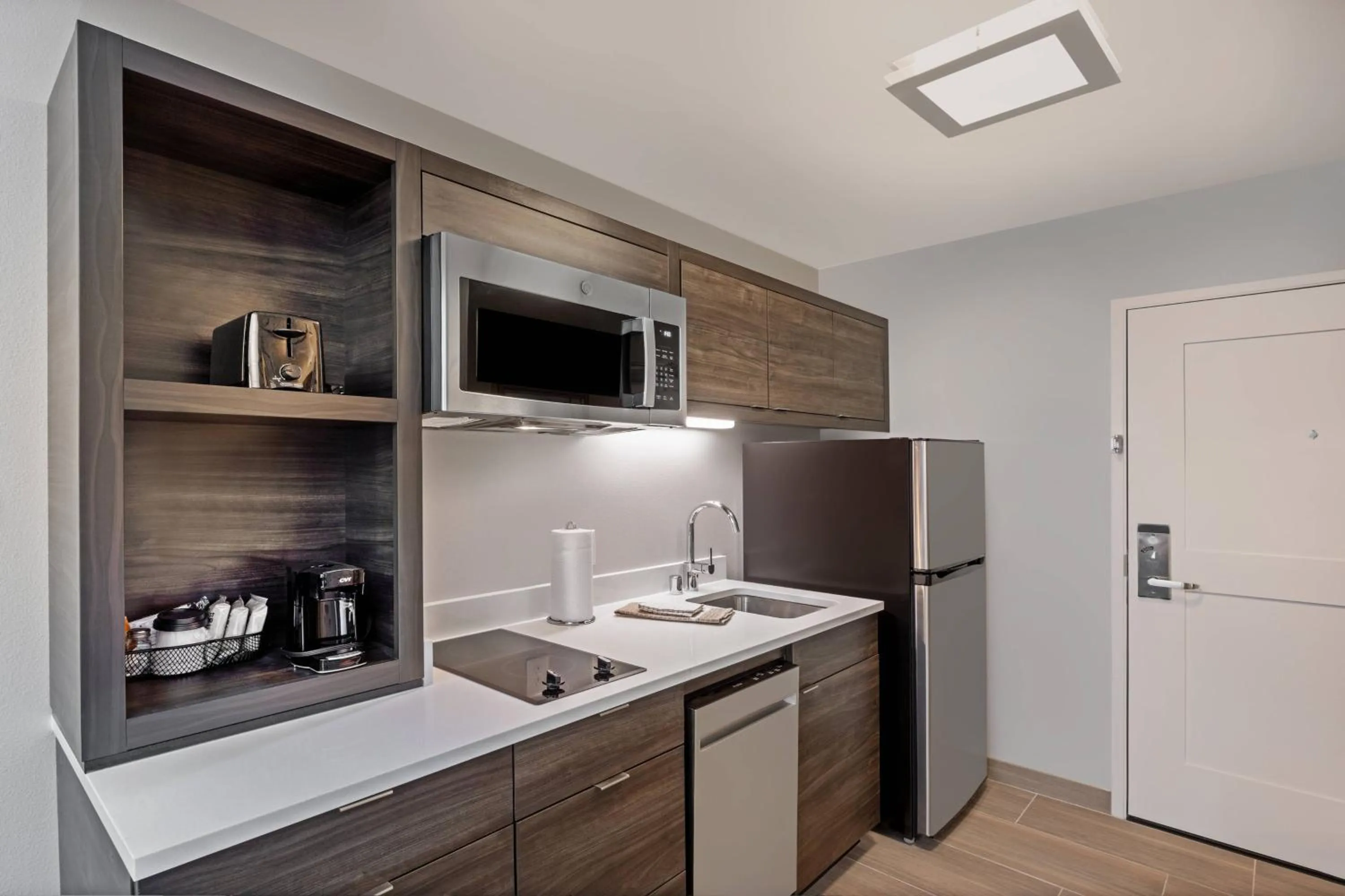 Kitchen or kitchenette in TownePlace Suites by Marriott Austin Northwest The Domain Area