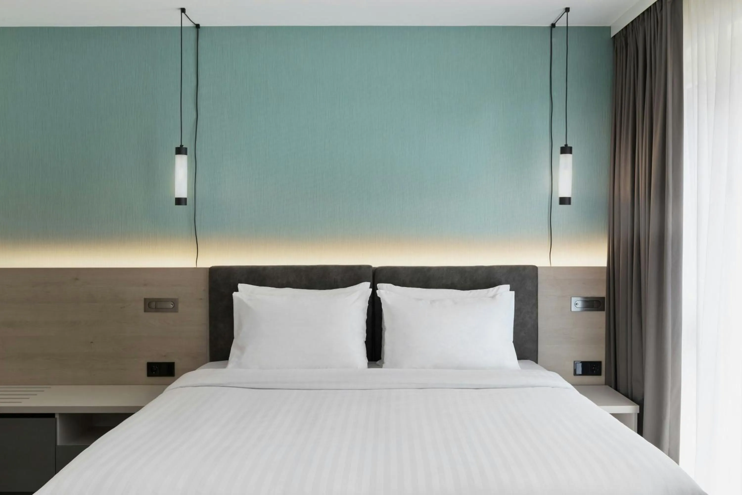 Photo of the whole room, Bed in Residence Inn by Marriott Hamburg Altona